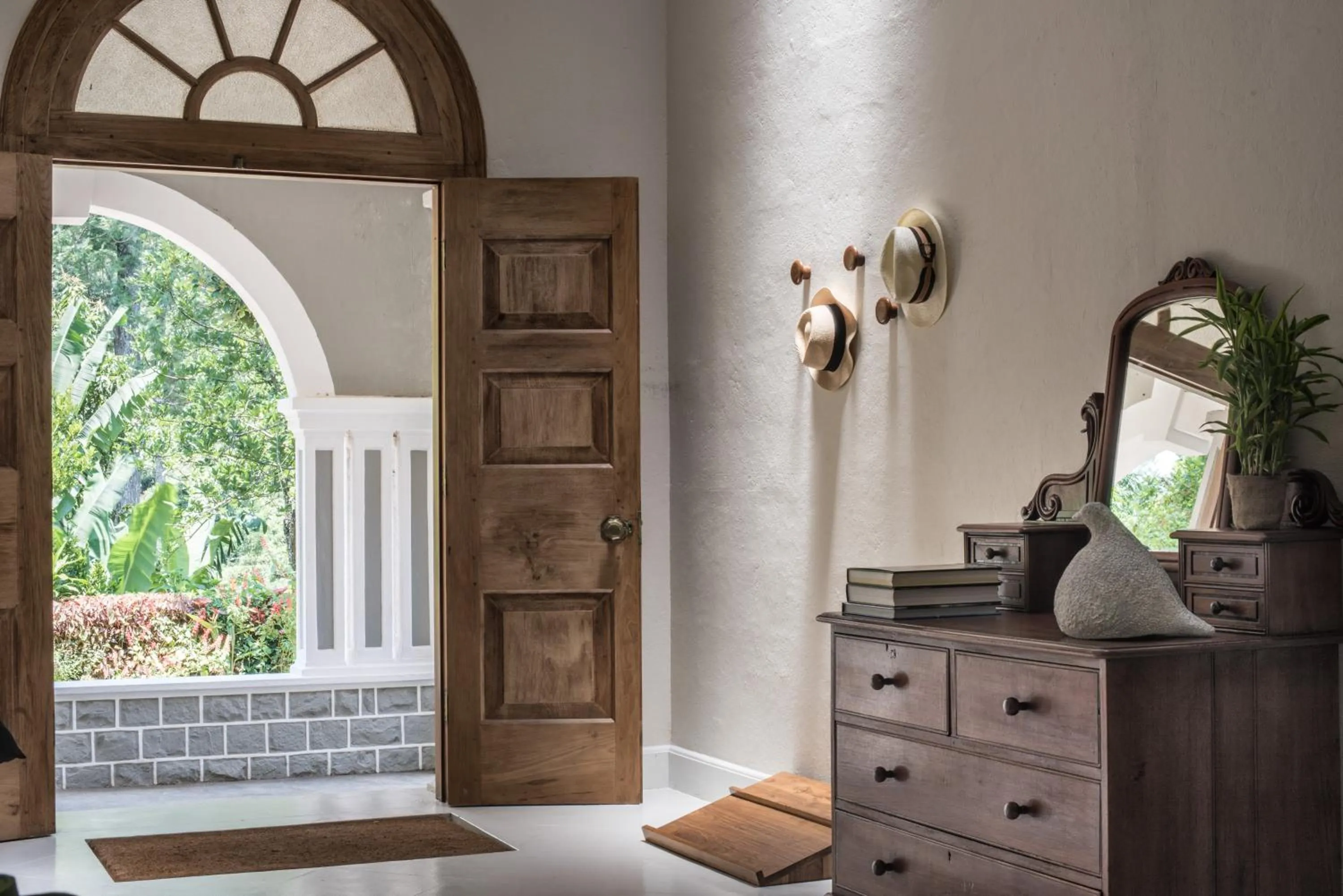 Facade/entrance in Nine Skies