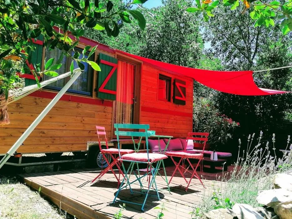 Patio in Nîmes en Garrigues