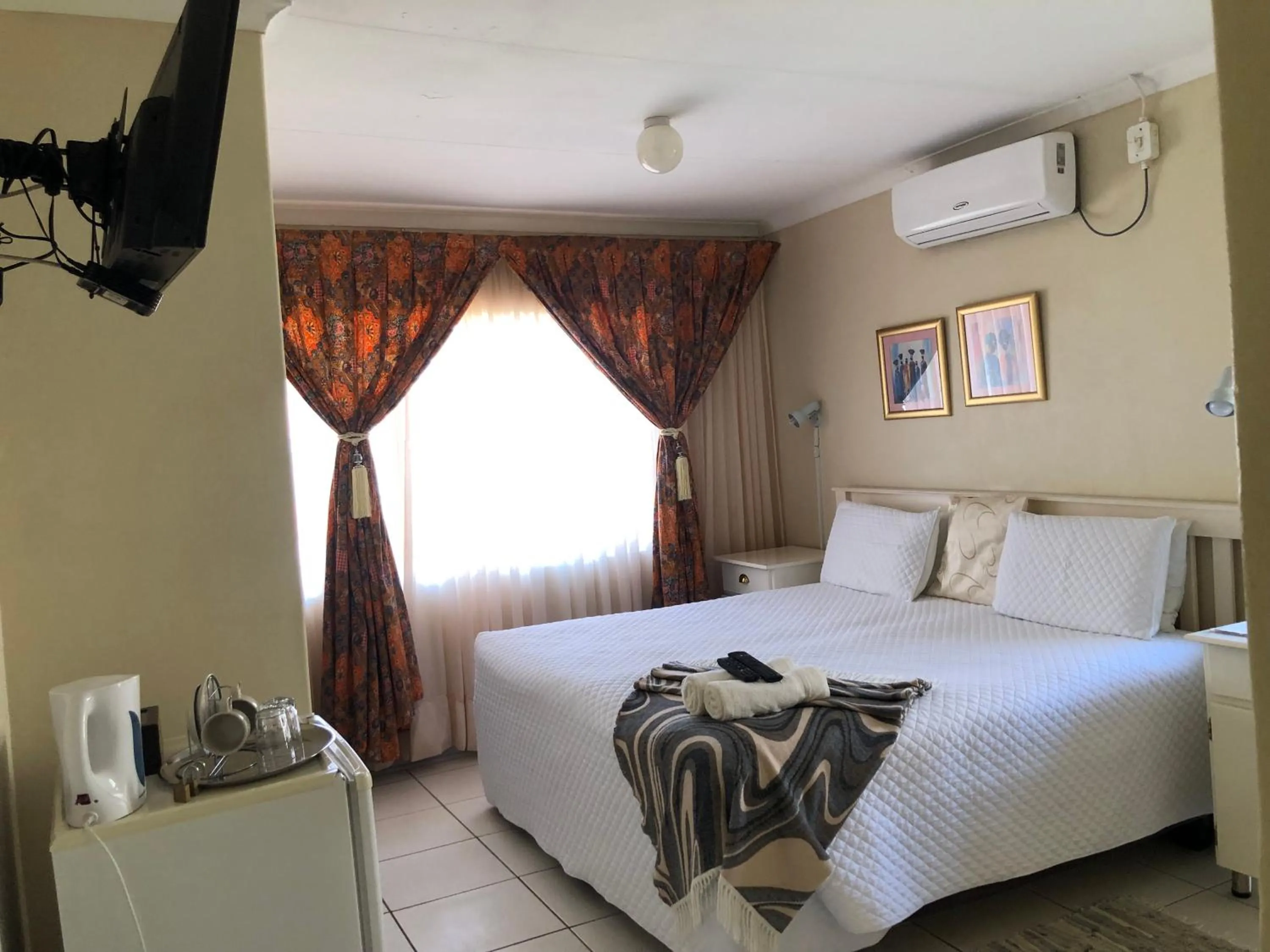 Bed in Kamogelo Guest House