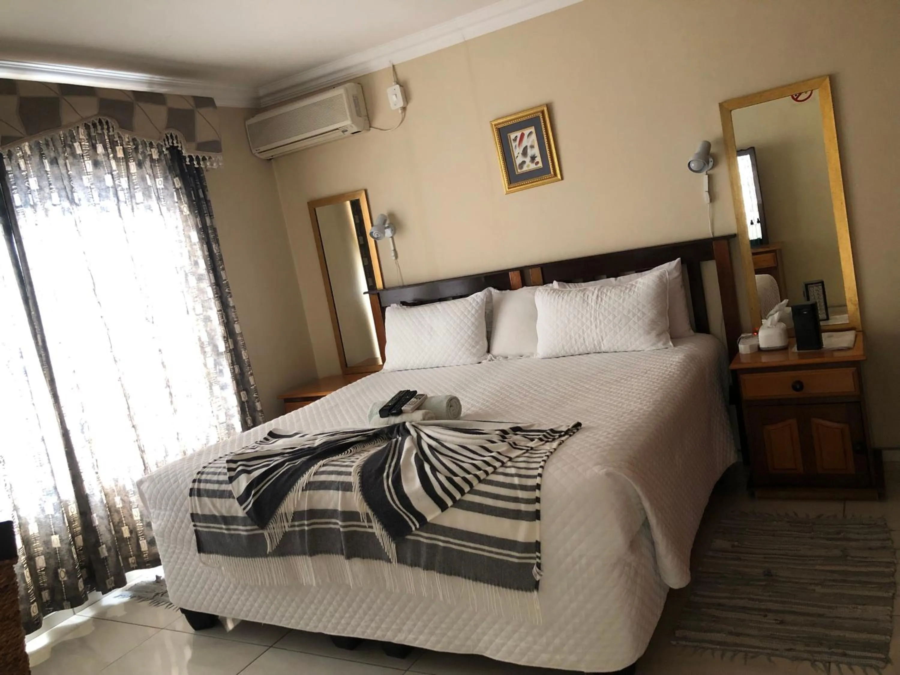 Bed in Kamogelo Guest House
