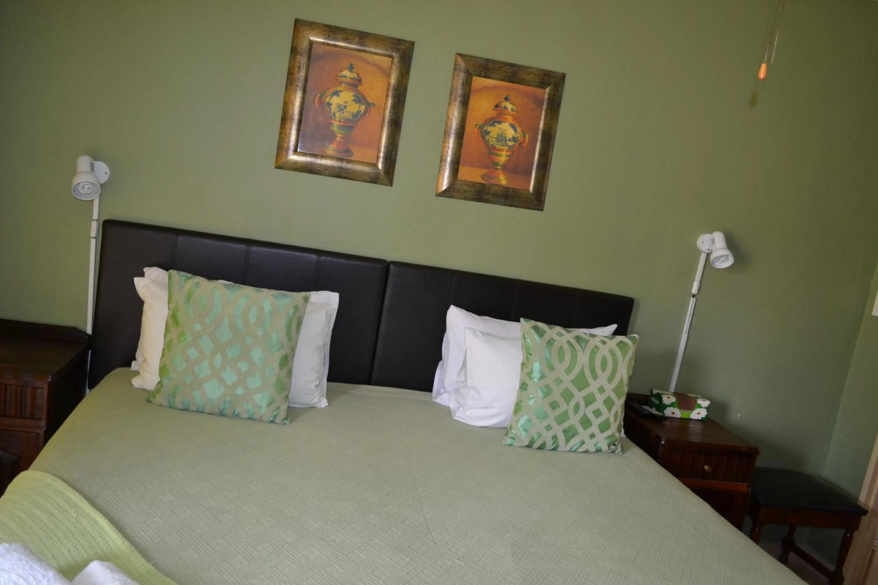 Bed in Kamogelo Guest House