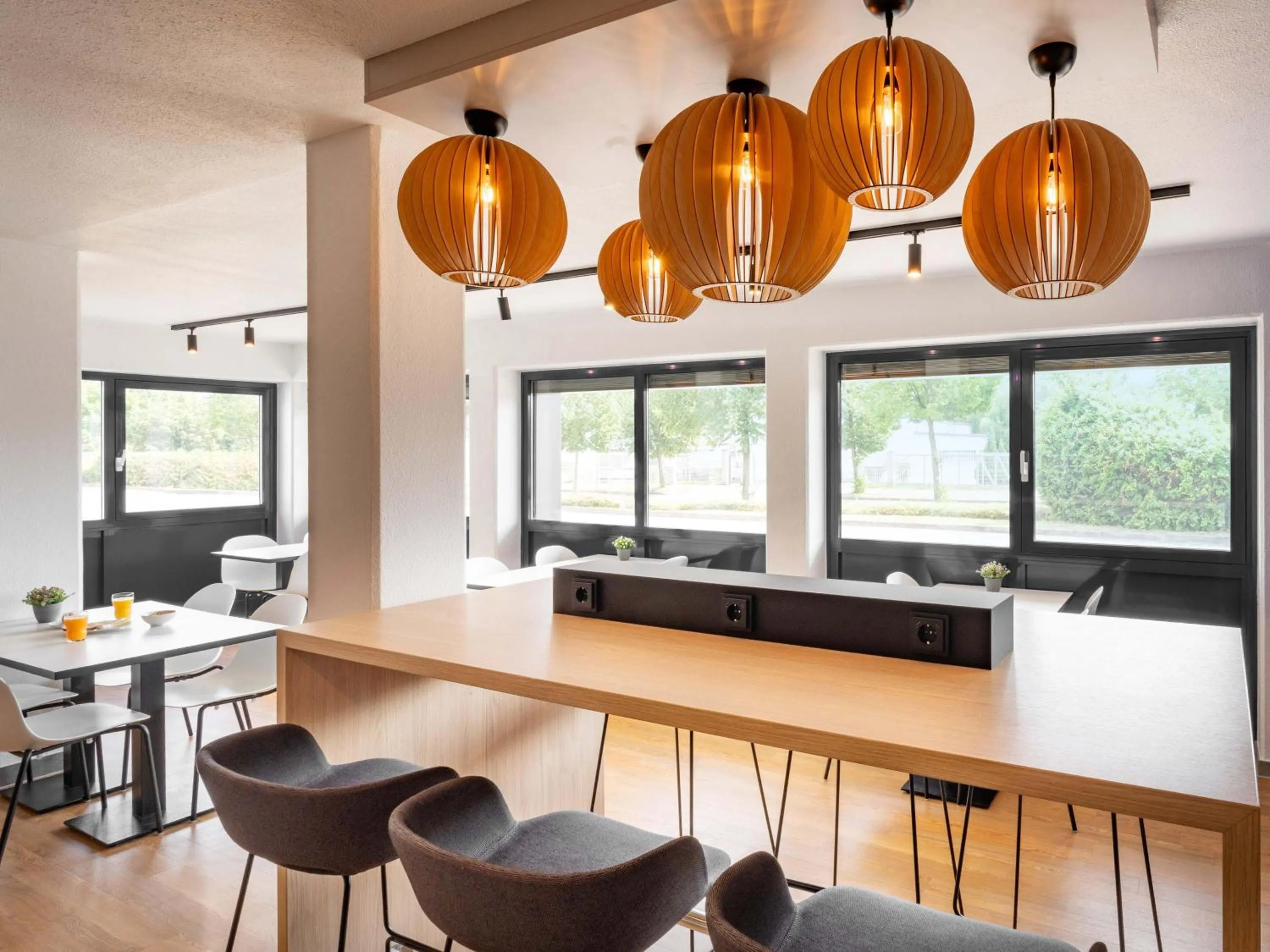 Lobby or reception in B&B HOTEL Magdeburg-Barleben