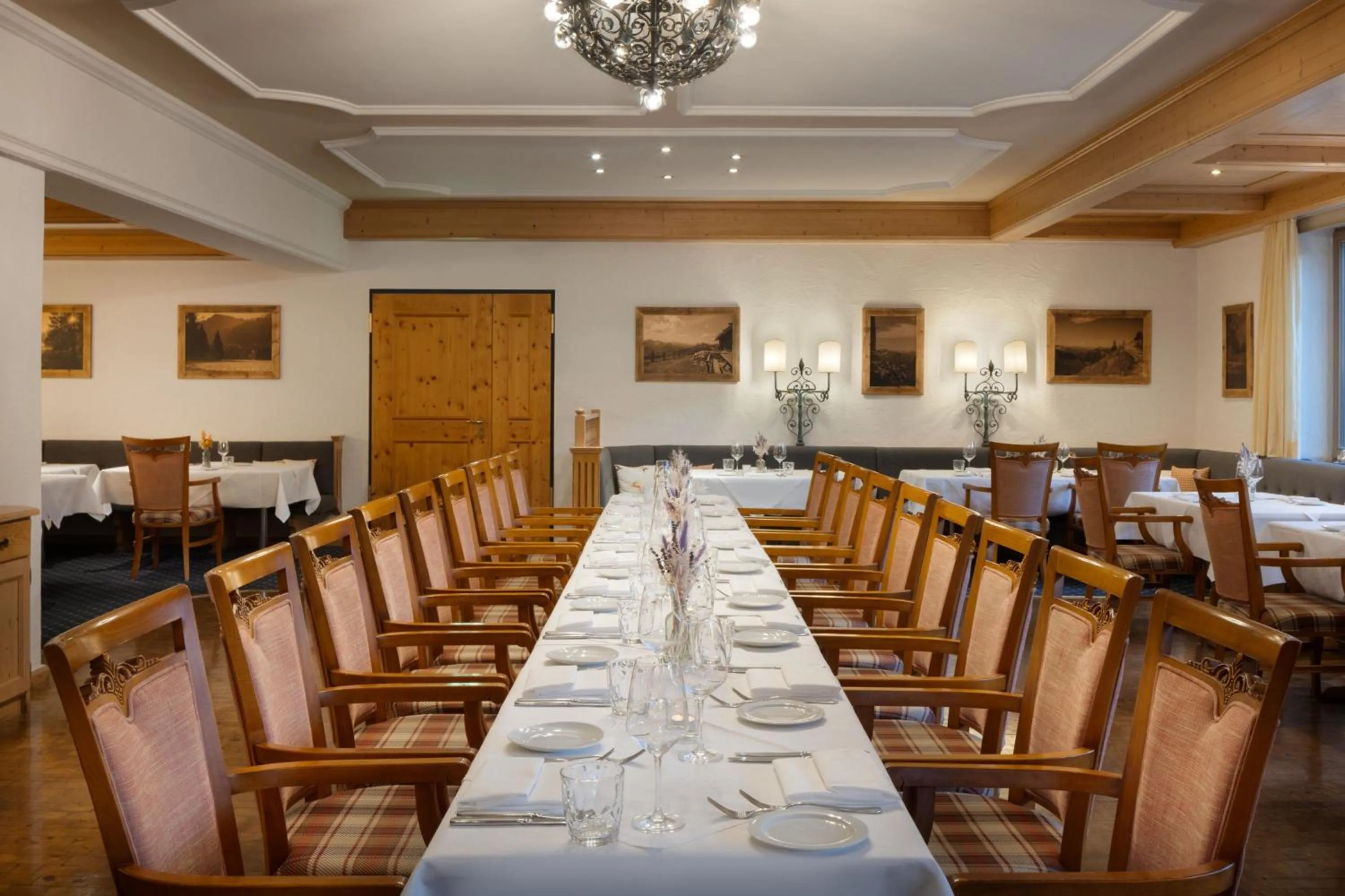 Restaurant/places to eat in Arabella Alpenhotel am Spitzingsee, a Tribute Portfolio Hotel