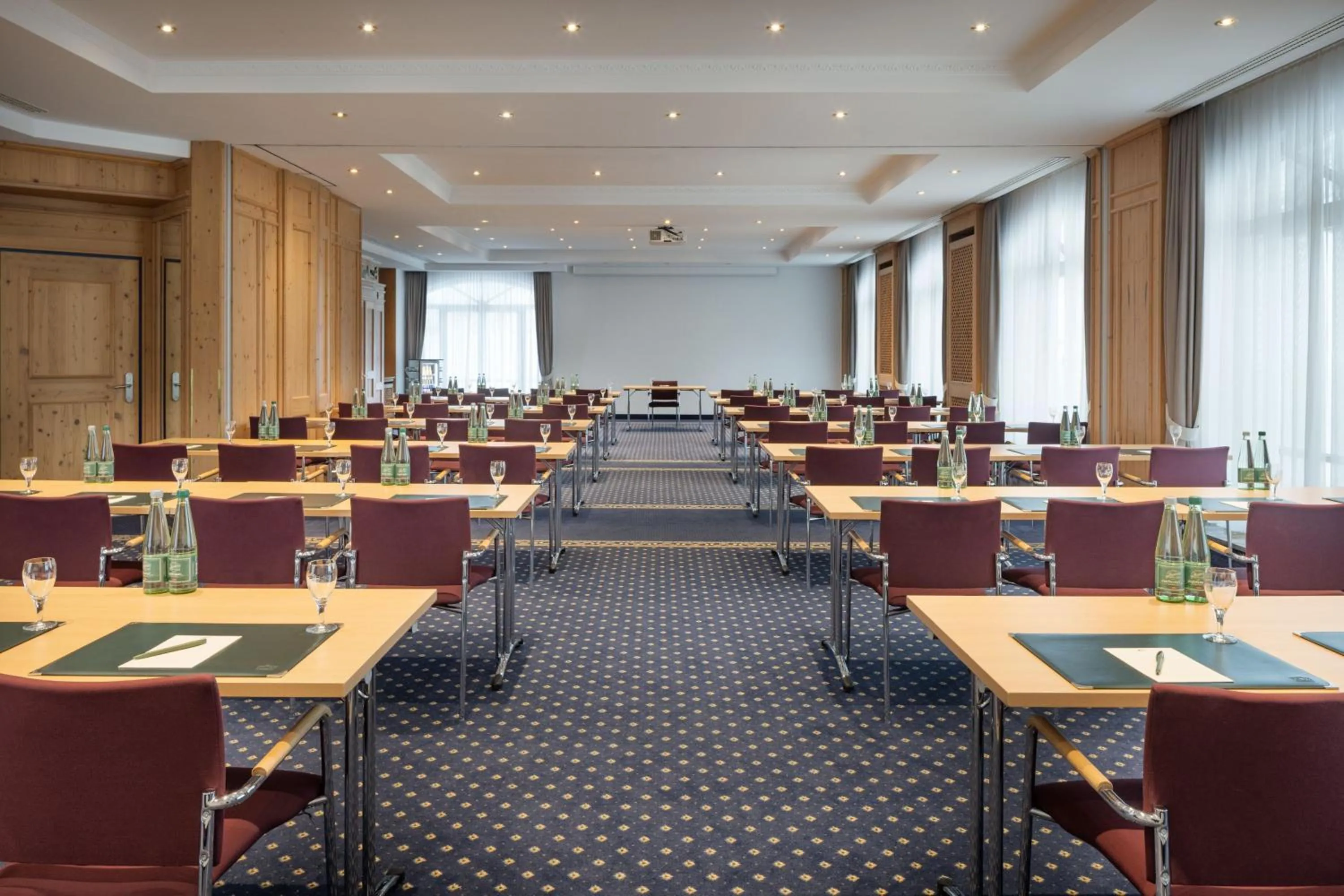 Meeting/conference room in Arabella Alpenhotel am Spitzingsee, a Tribute Portfolio Hotel