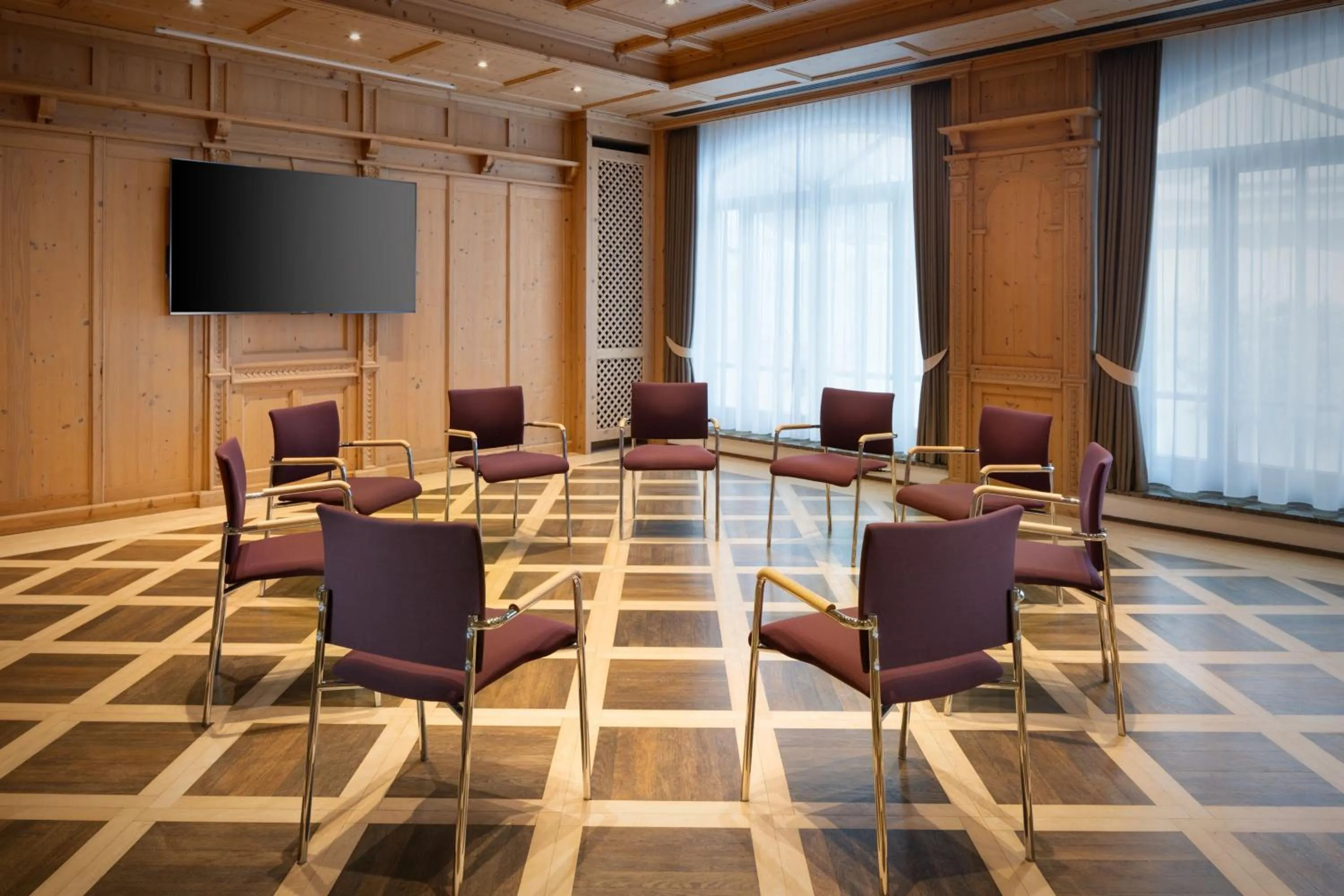 Meeting/conference room in Arabella Alpenhotel am Spitzingsee, a Tribute Portfolio Hotel