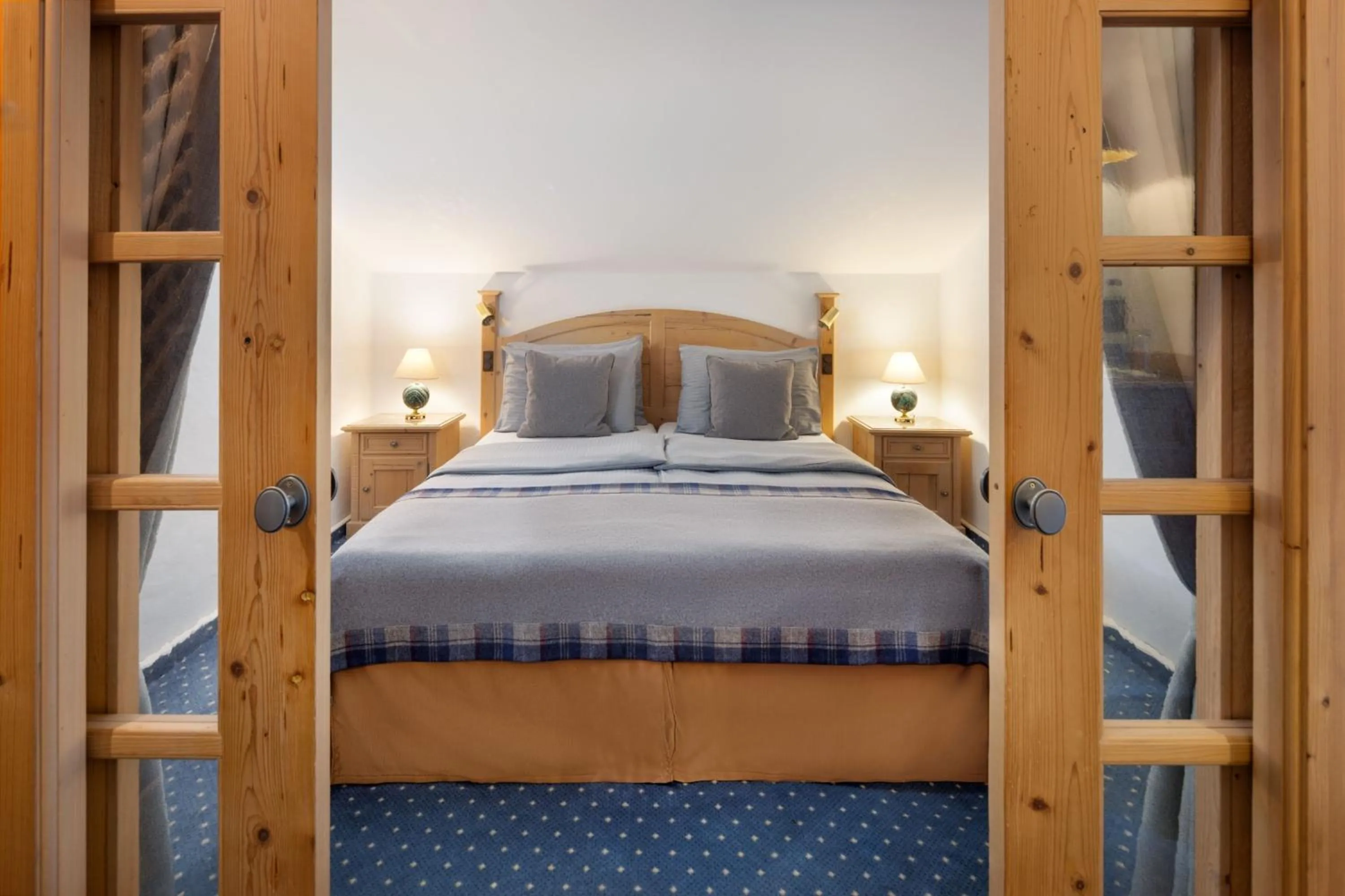 Bedroom, Bed in Arabella Alpenhotel am Spitzingsee, a Tribute Portfolio Hotel