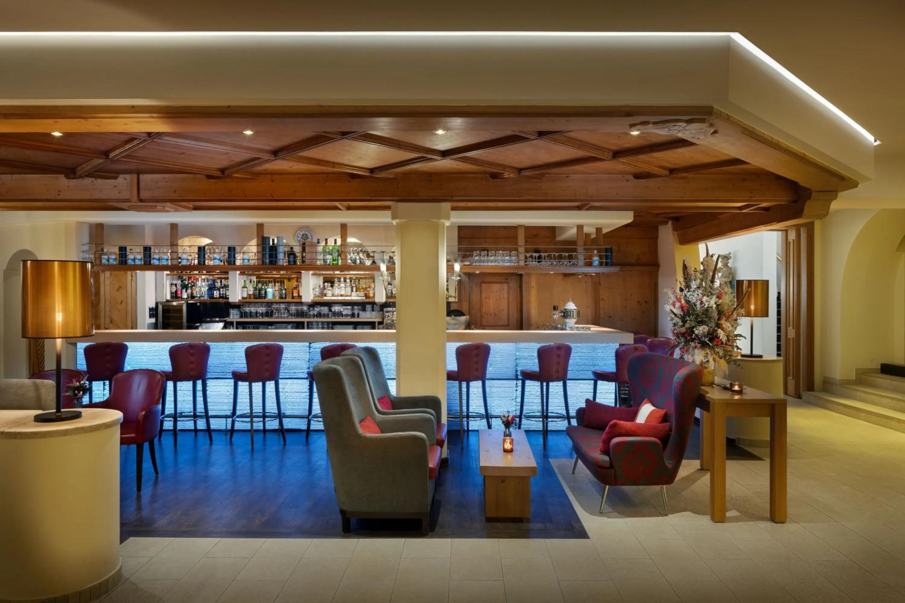 Lounge or bar in Arabella Alpenhotel am Spitzingsee, a Tribute Portfolio Hotel