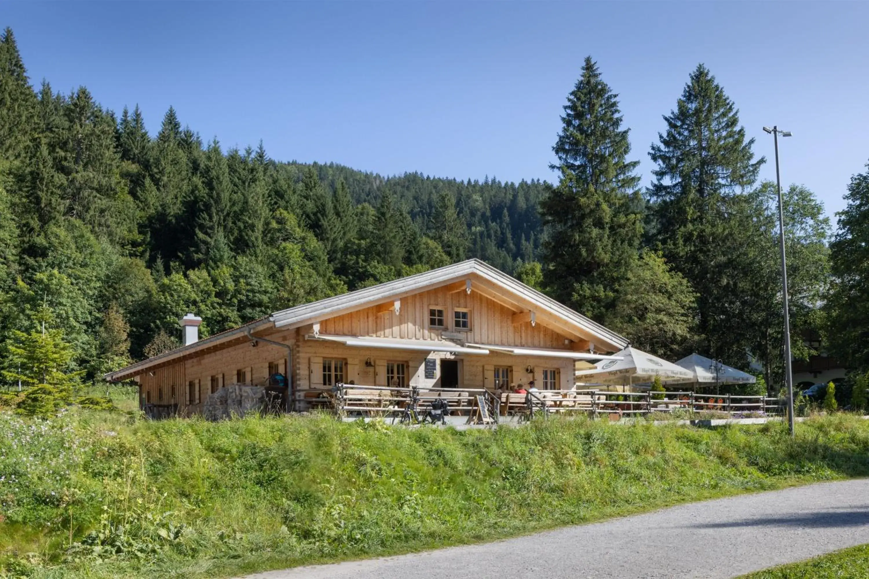 Restaurant/places to eat, Property Building in Arabella Alpenhotel am Spitzingsee