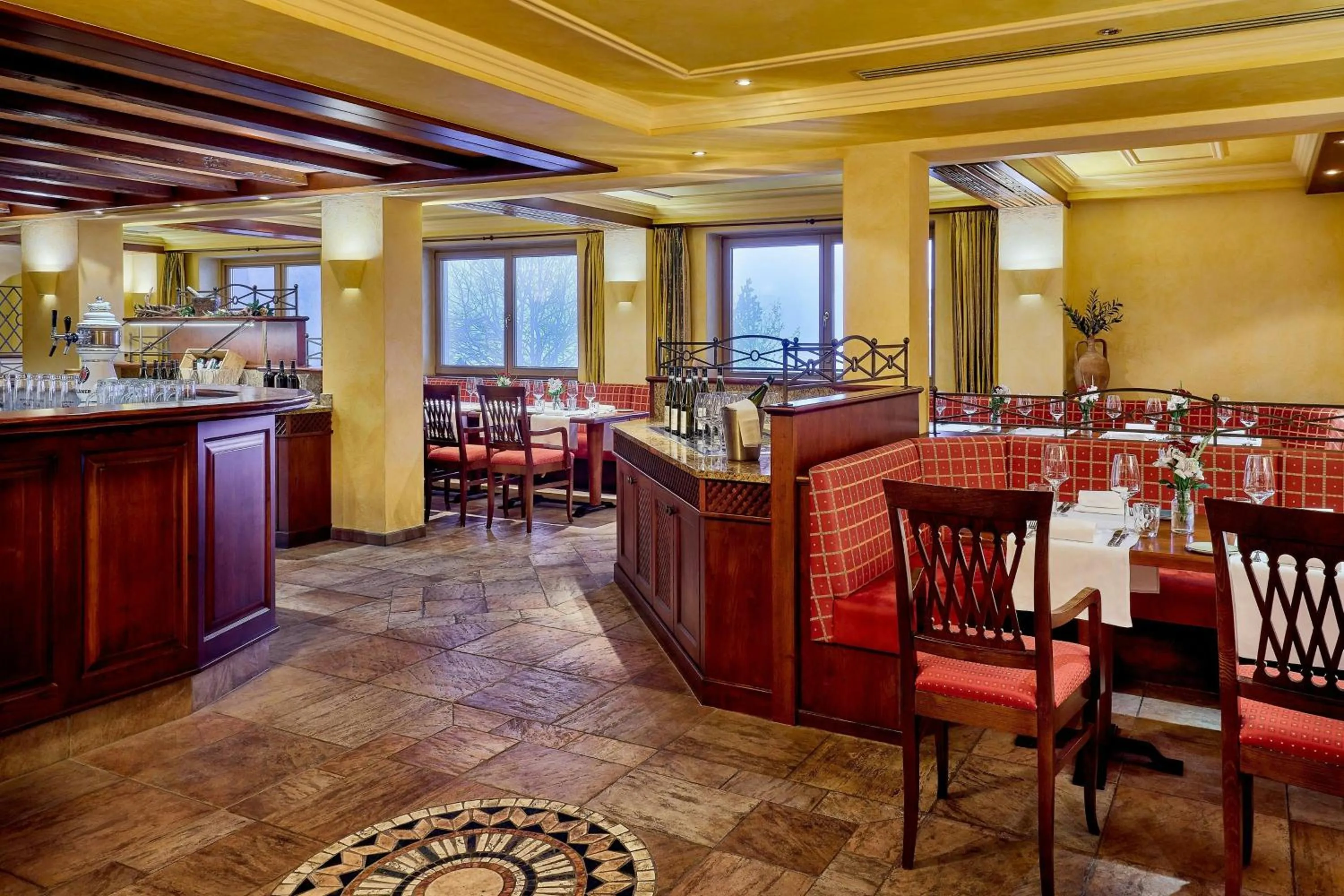 Meeting/conference room in Arabella Alpenhotel am Spitzingsee, a Tribute Portfolio Hotel