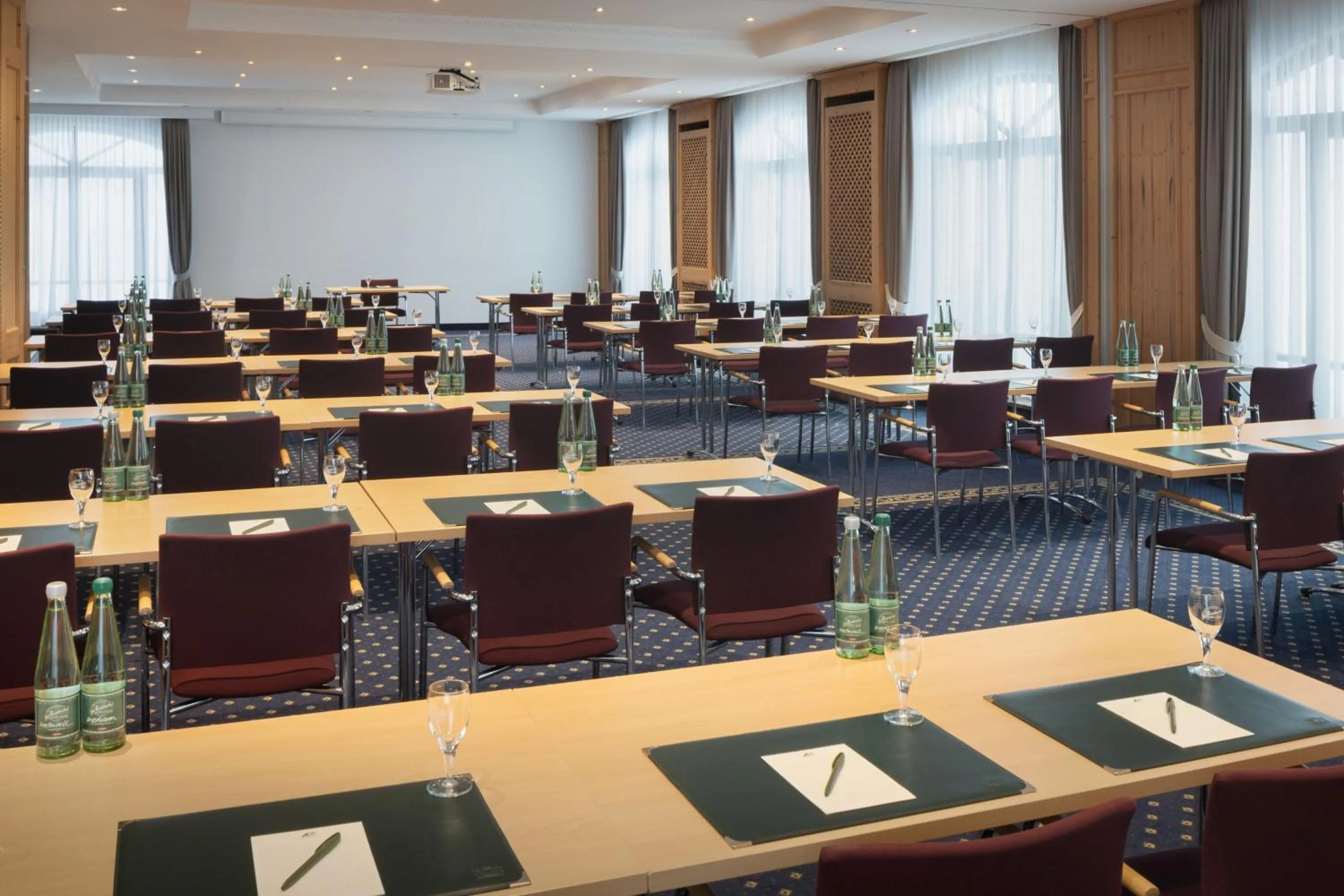 Meeting/conference room in Arabella Alpenhotel am Spitzingsee, a Tribute Portfolio Hotel