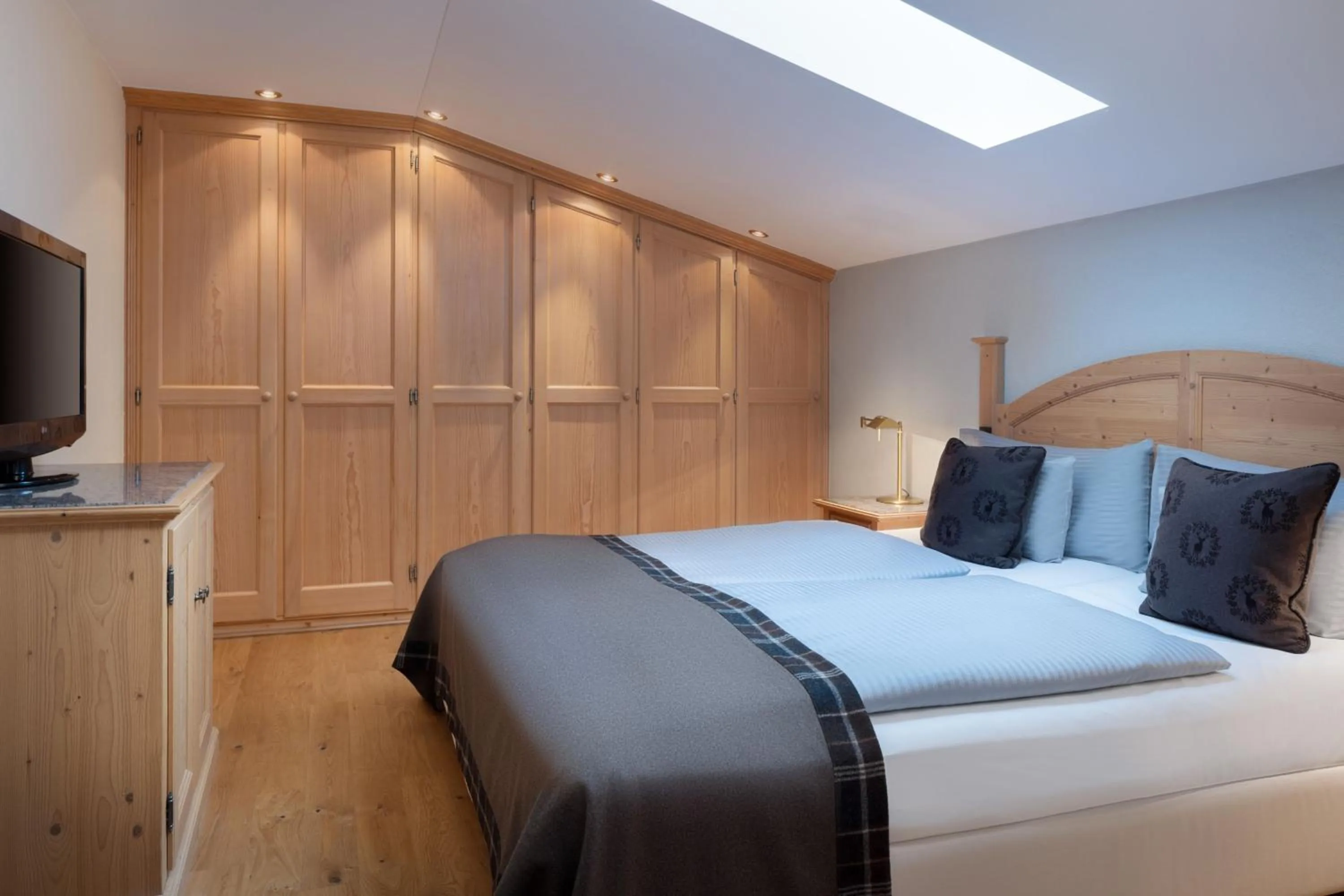 Bedroom, Bed in Arabella Alpenhotel am Spitzingsee, a Tribute Portfolio Hotel