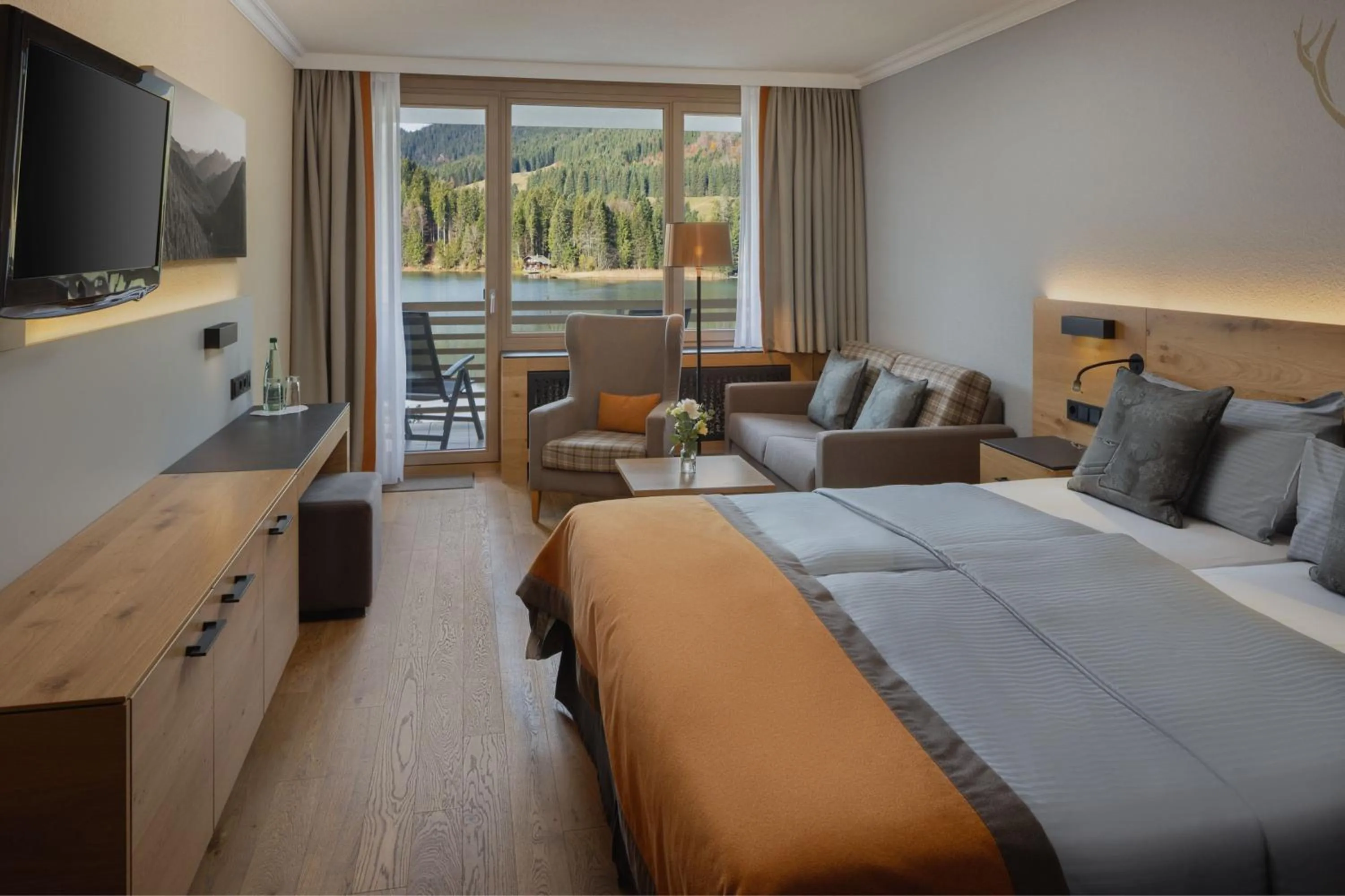 Photo of the whole room, Bed in Arabella Alpenhotel am Spitzingsee, a Tribute Portfolio Hotel
