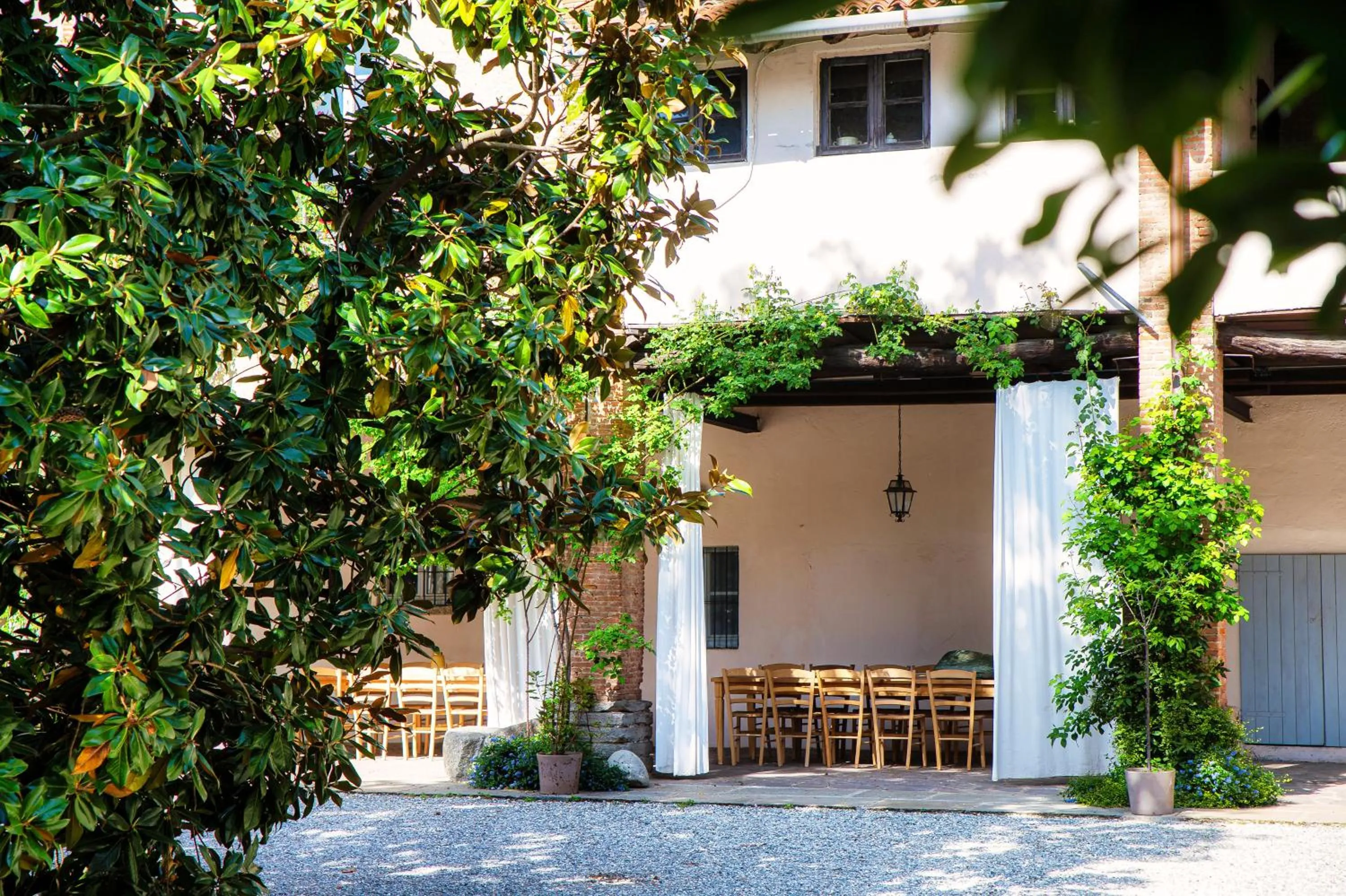 Inner courtyard view in Dandelion Como Suites & Park