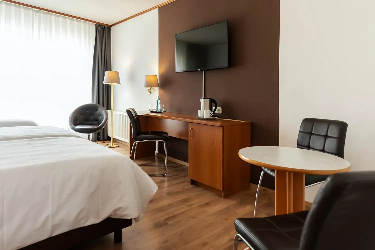 Seating area, Bed in ACHAT Hotel Frankfurt Maintal Seating area, Bed in ACHAT Hotel Frankfurt Maintal