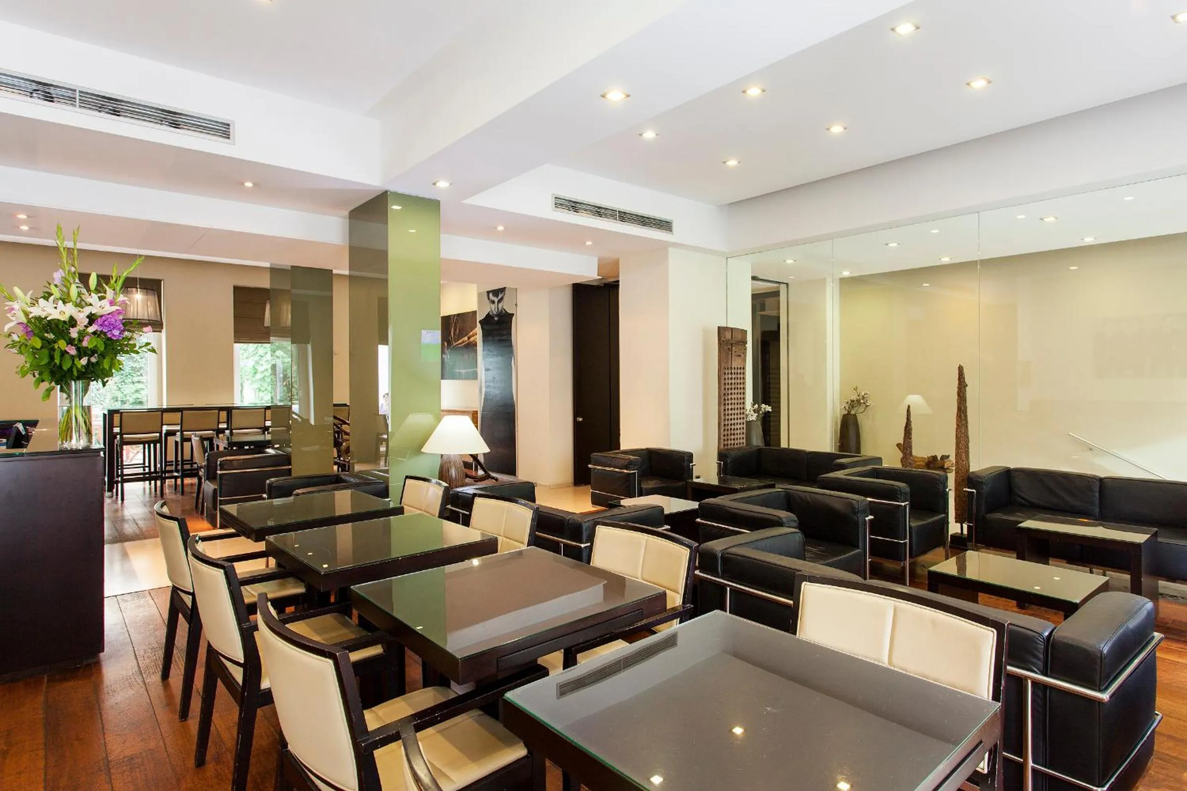 Lounge or bar in Quentin Design Hotel Berlin