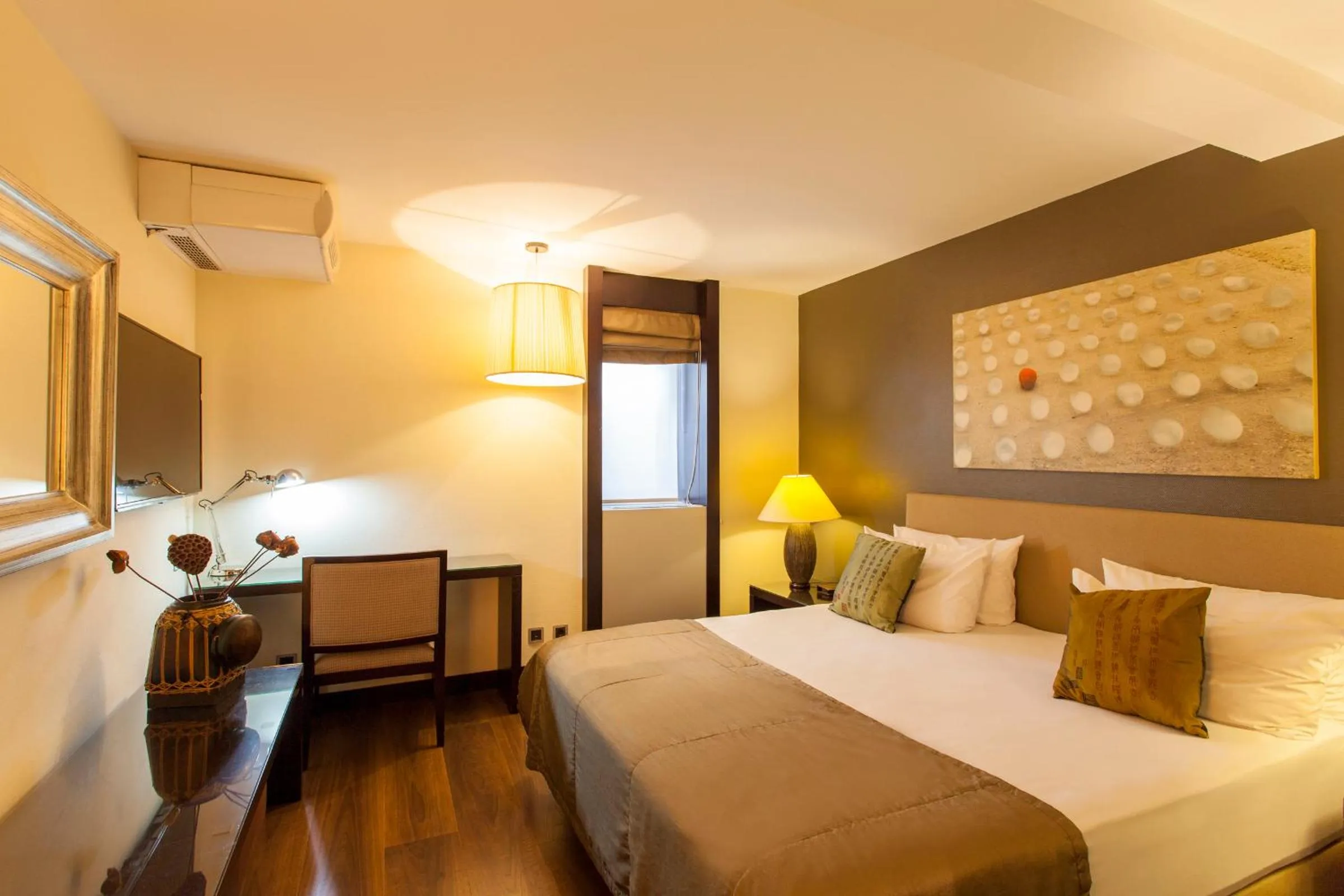 Day, Bed in Quentin Design Hotel Berlin