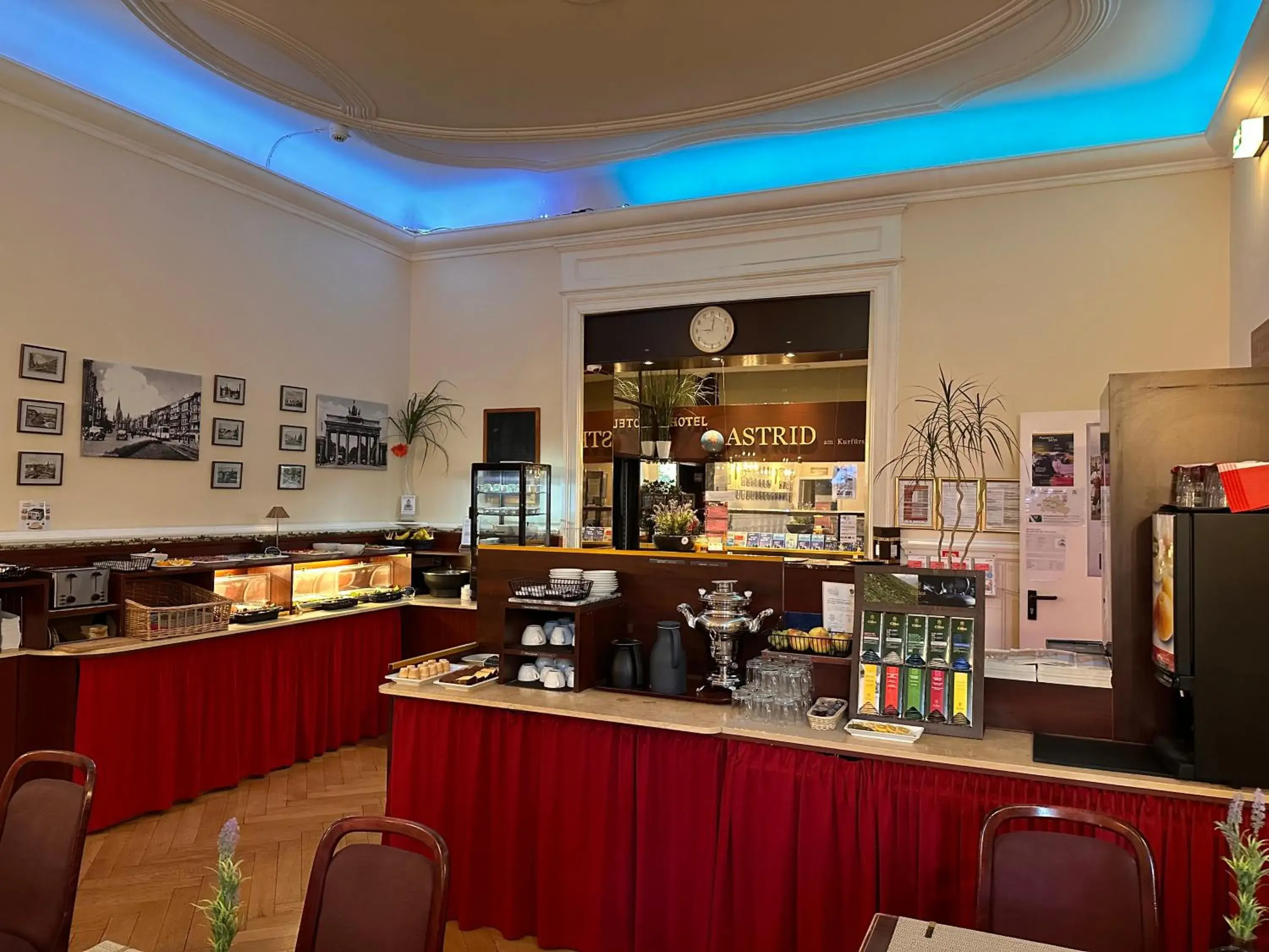 Breakfast in Hotel Astrid am Kurfürstendamm Breakfast in Hotel Astrid am Kurfürstendamm