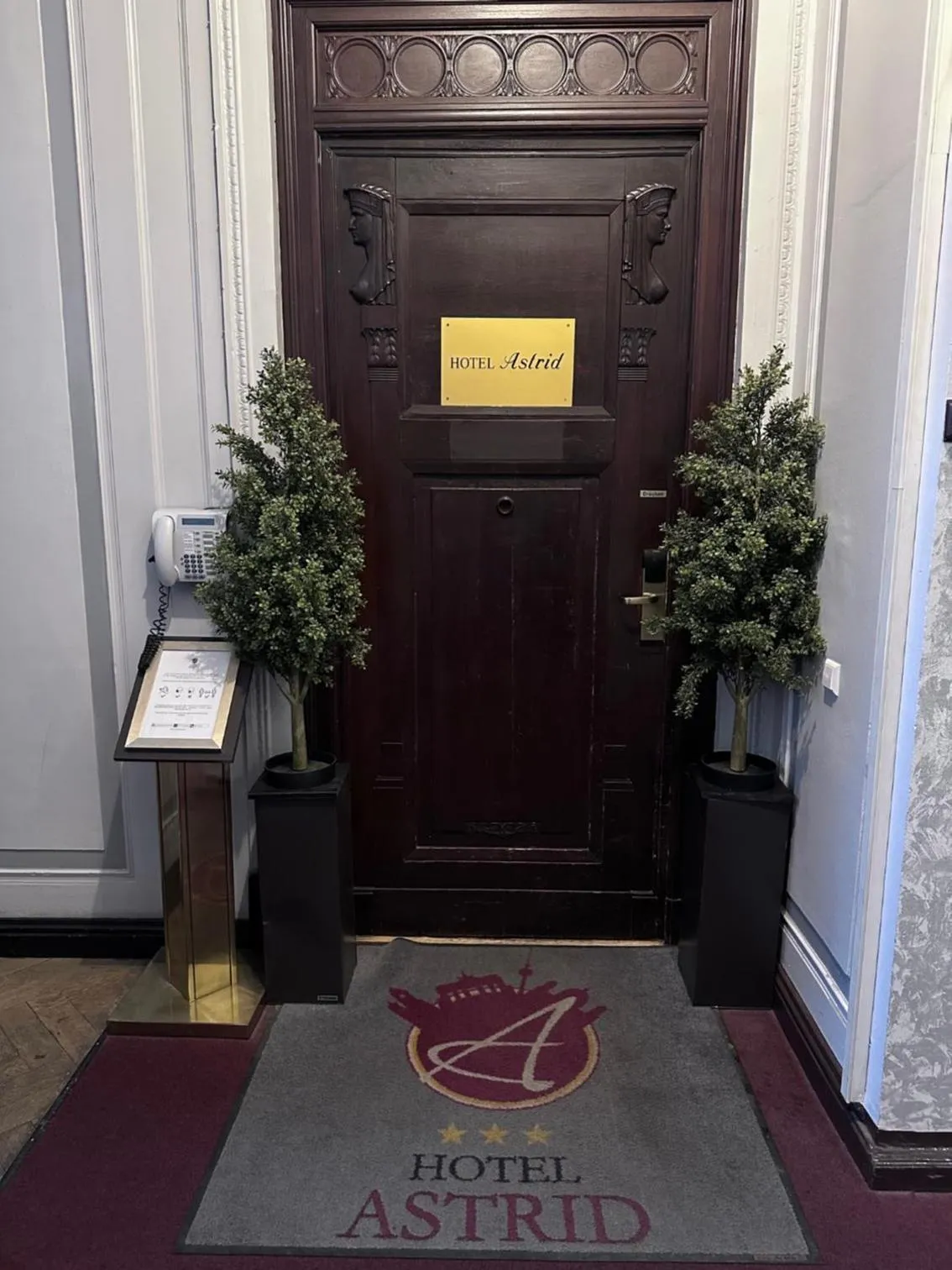 Facade/entrance in Hotel Astrid am Kurfürstendamm