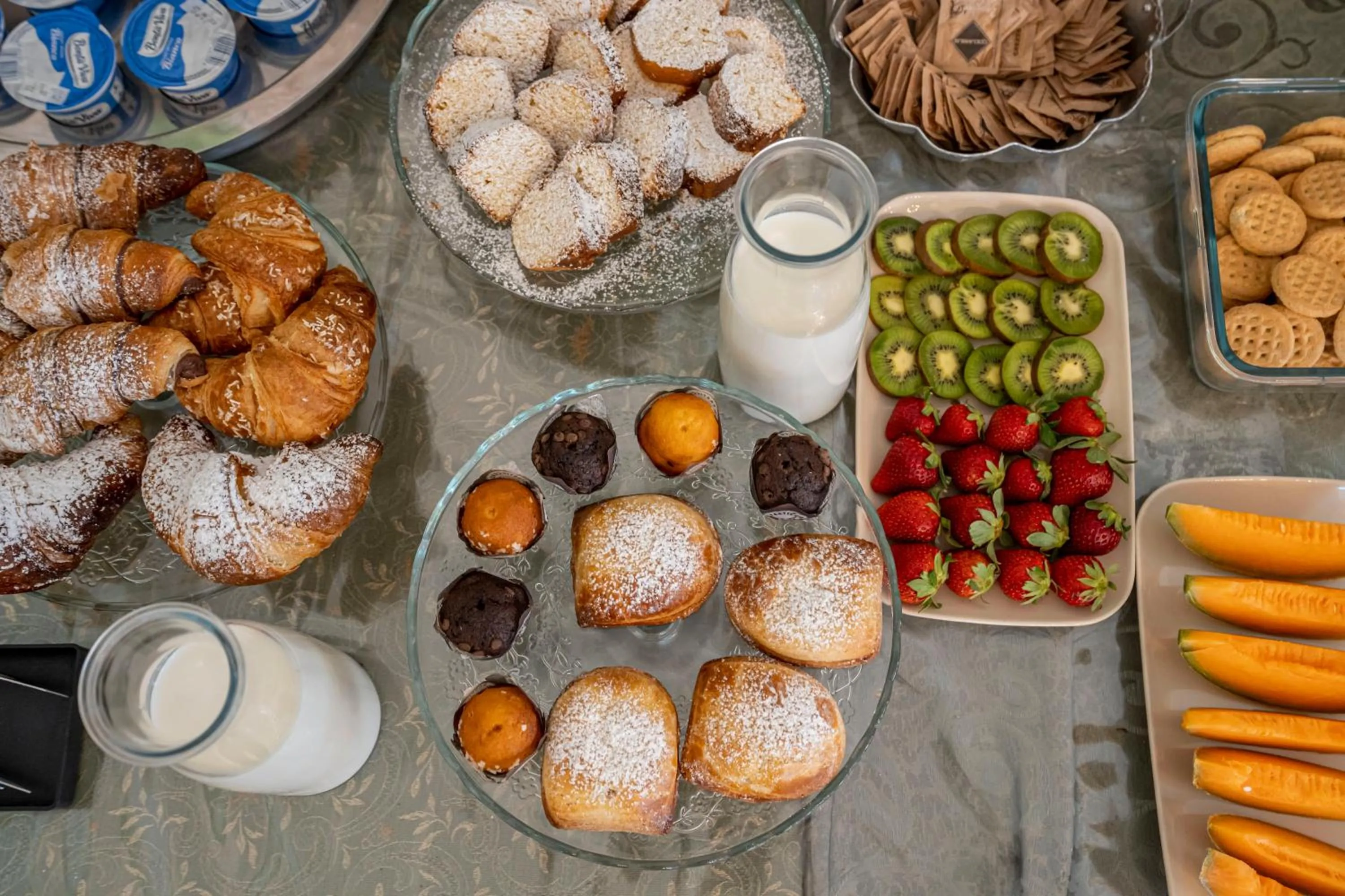 Buffet breakfast in Hotel Tempio