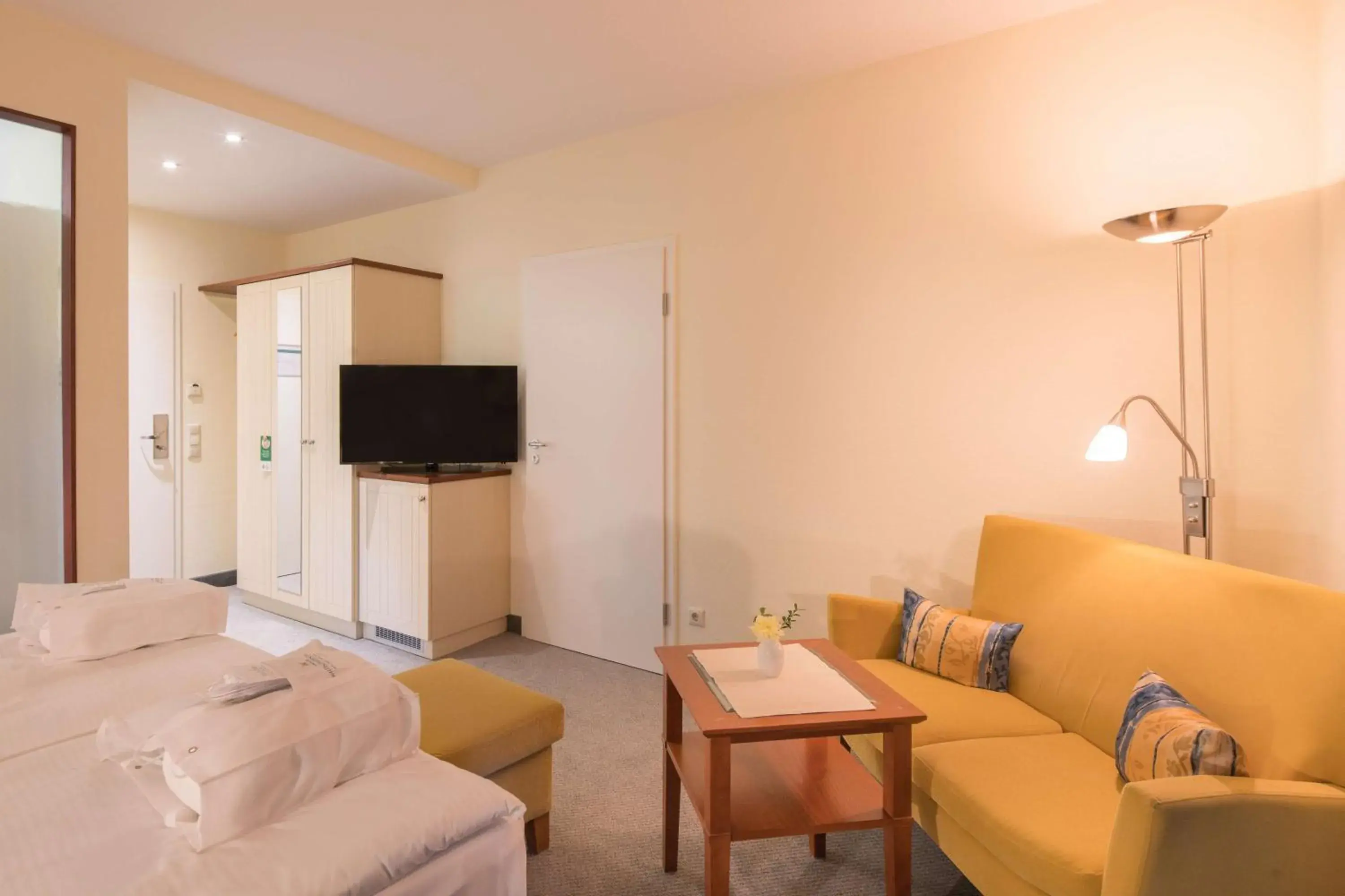 Bedroom, Bed in Best Western Plus Ostseehotel Waldschloesschen Bedroom, Bed in Best Western Plus Ostseehotel Waldschloesschen