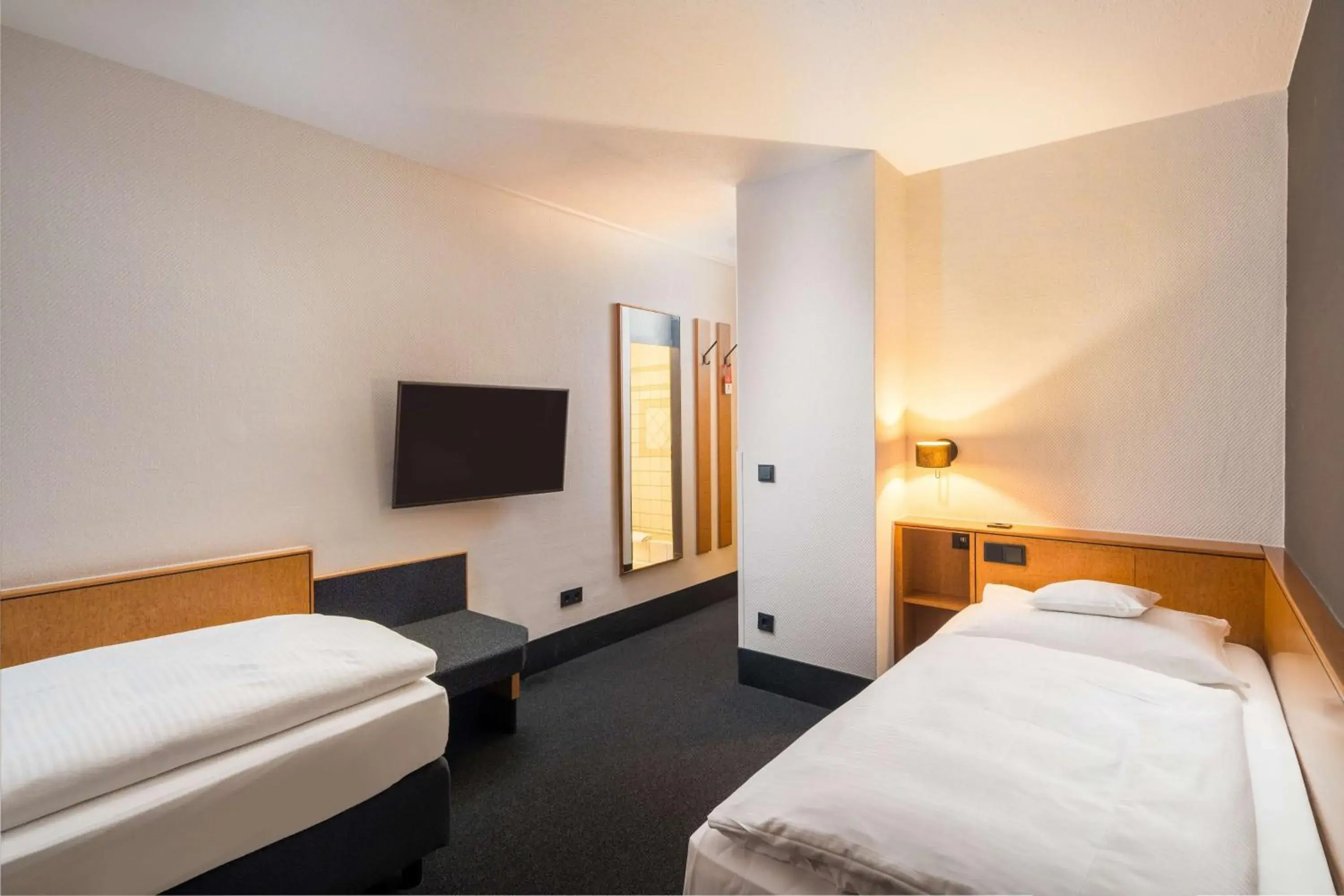 Bedroom, Bed in Best Western Hotel Kaiserslautern Bedroom, Bed in Best Western Hotel Kaiserslautern