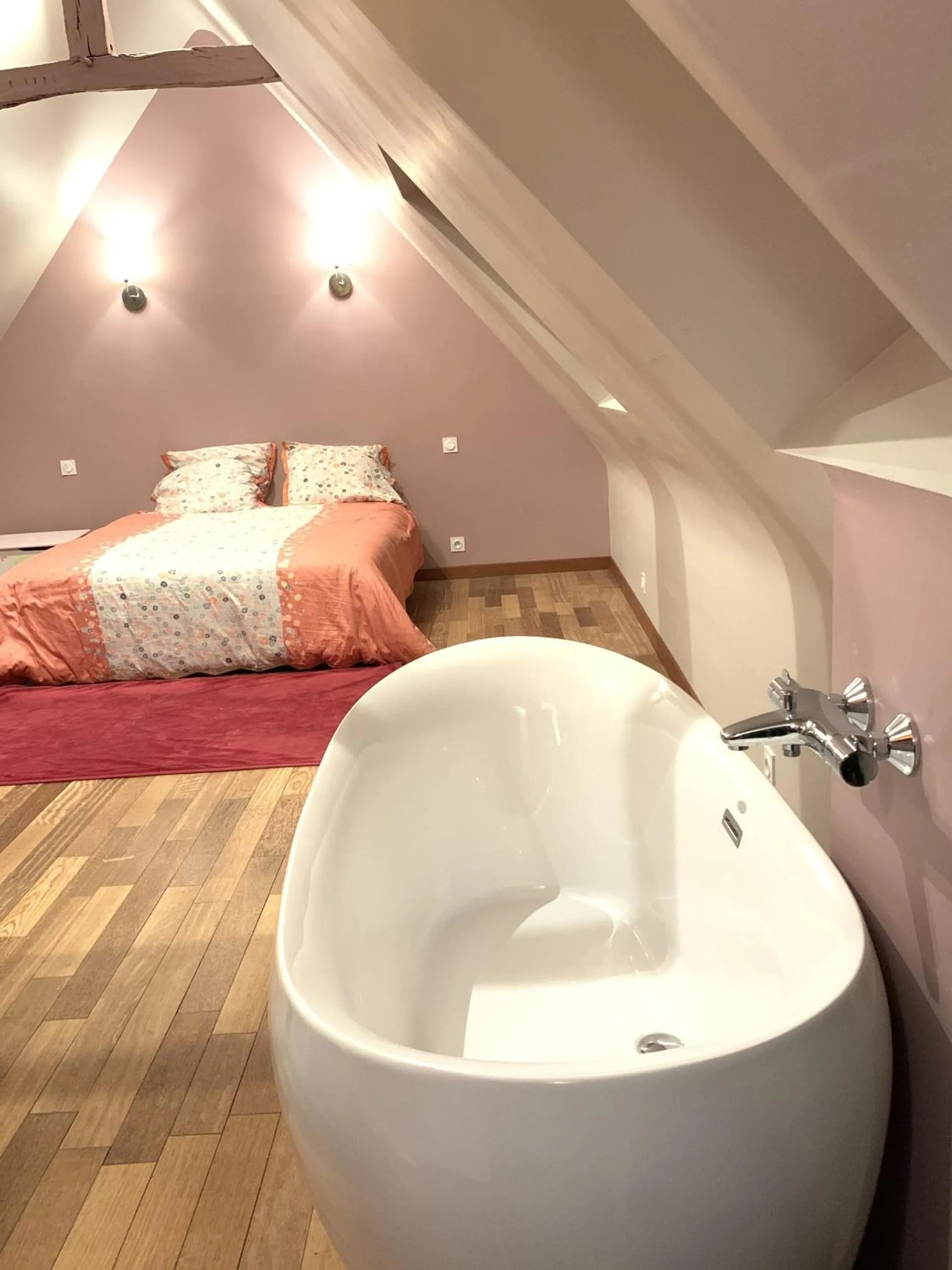 Bedroom, Bed in Les Villas d Onalou Kergastel