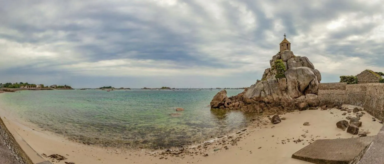 Neighbourhood in Les Villas d Onalou Kergastel