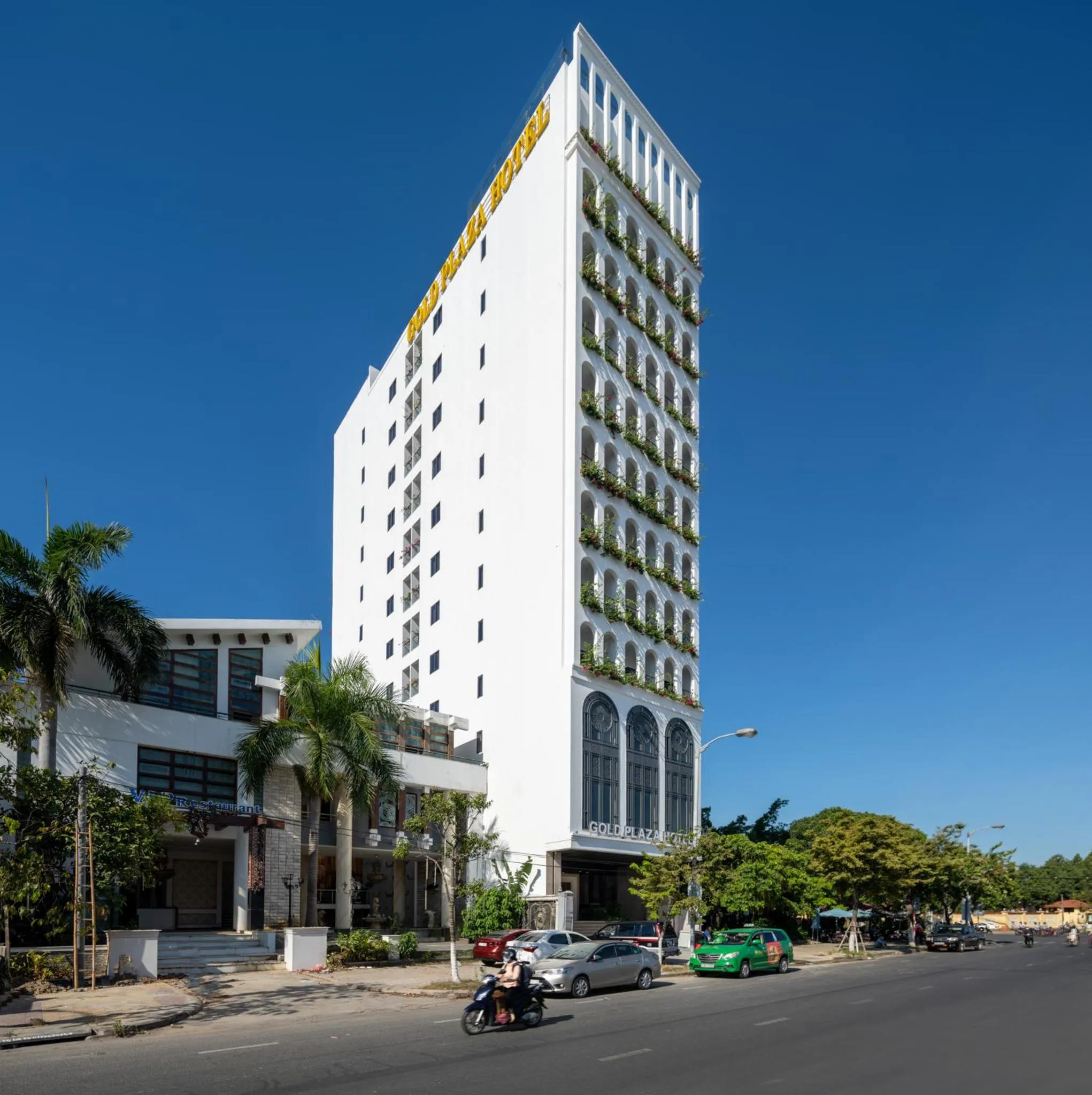 Property building in Gold Plaza Hotel Da Nang