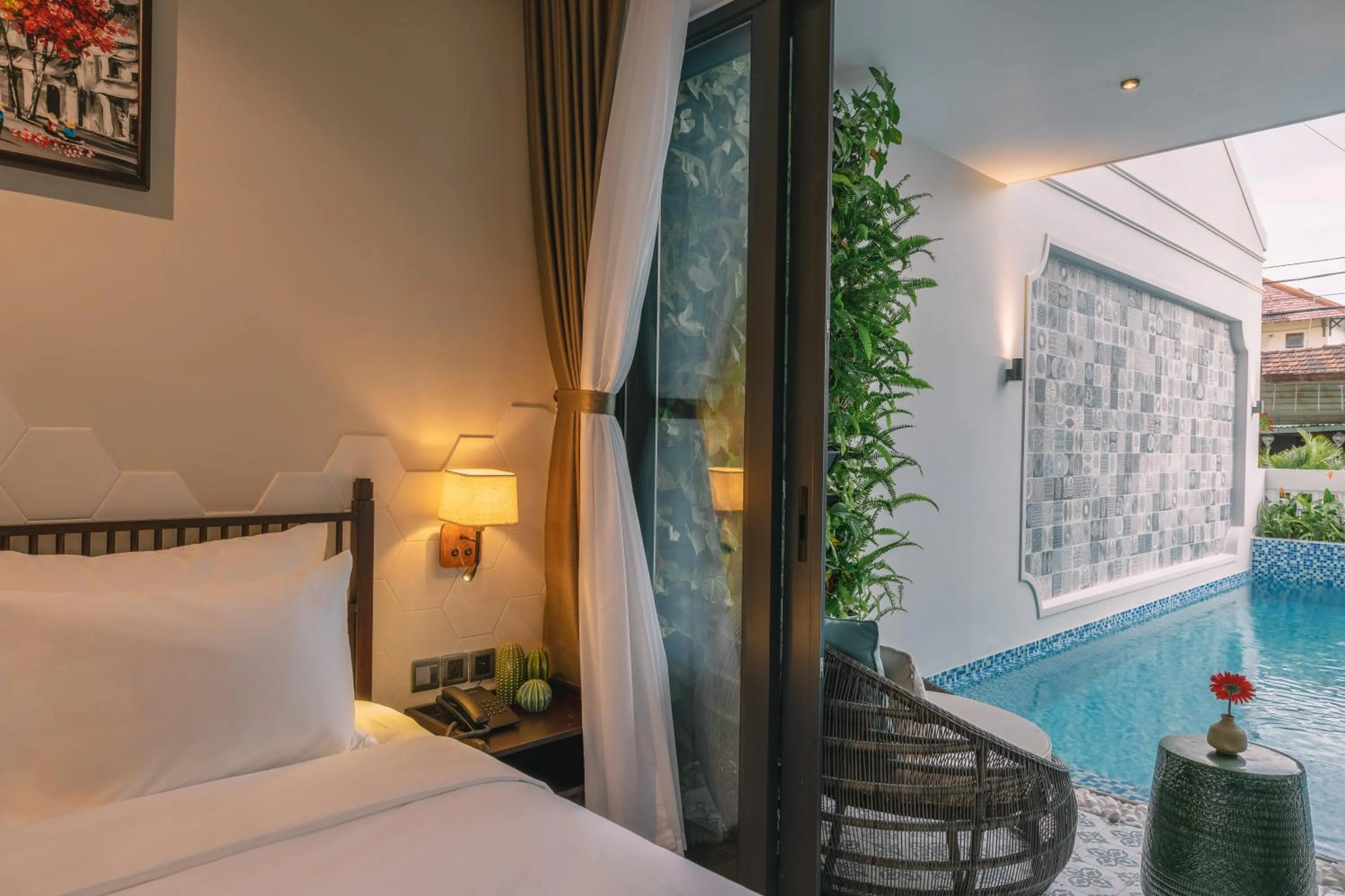 Pool view, Bed in Volar de Faifo Villa