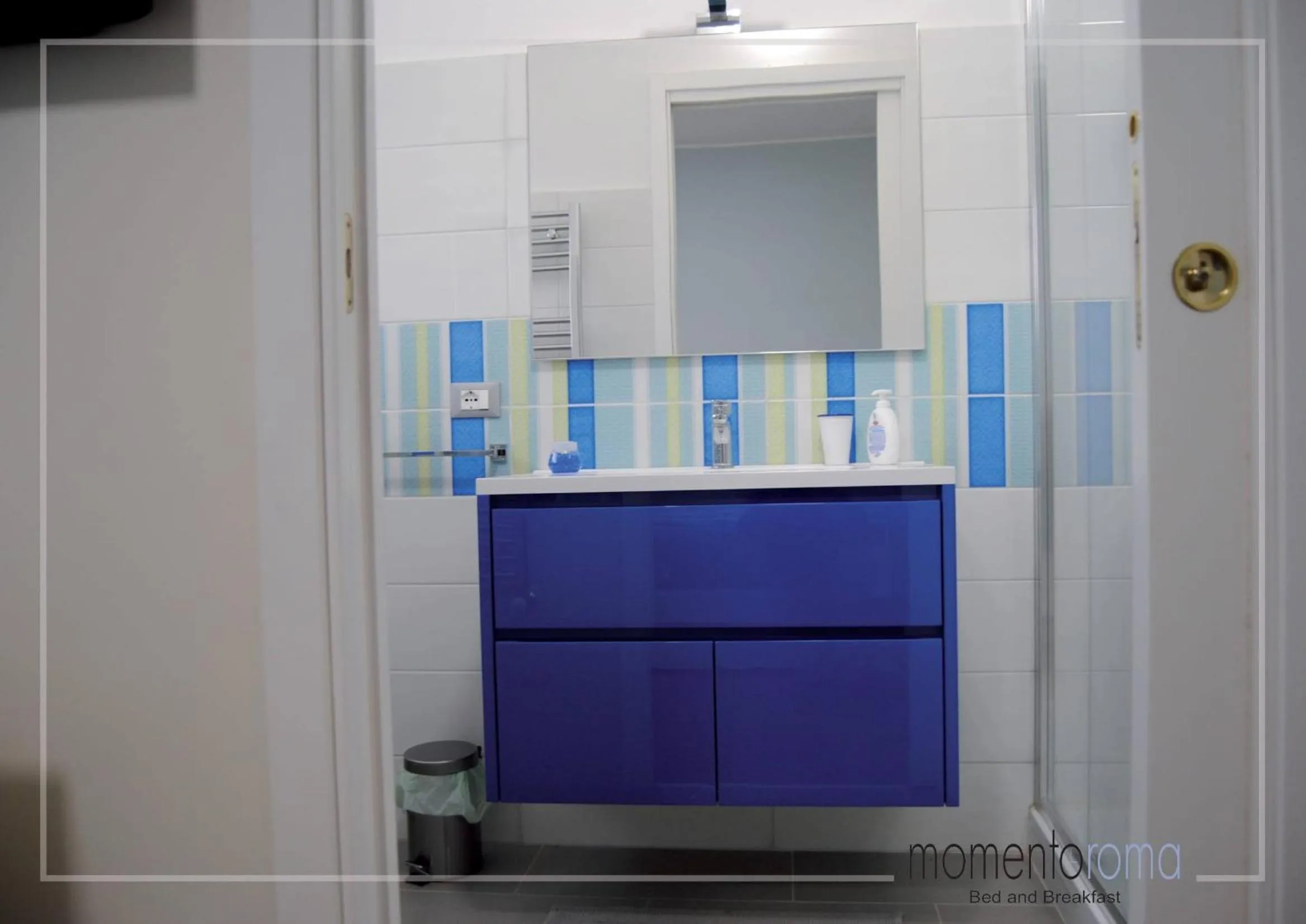 Bathroom in Momentoroma b&b