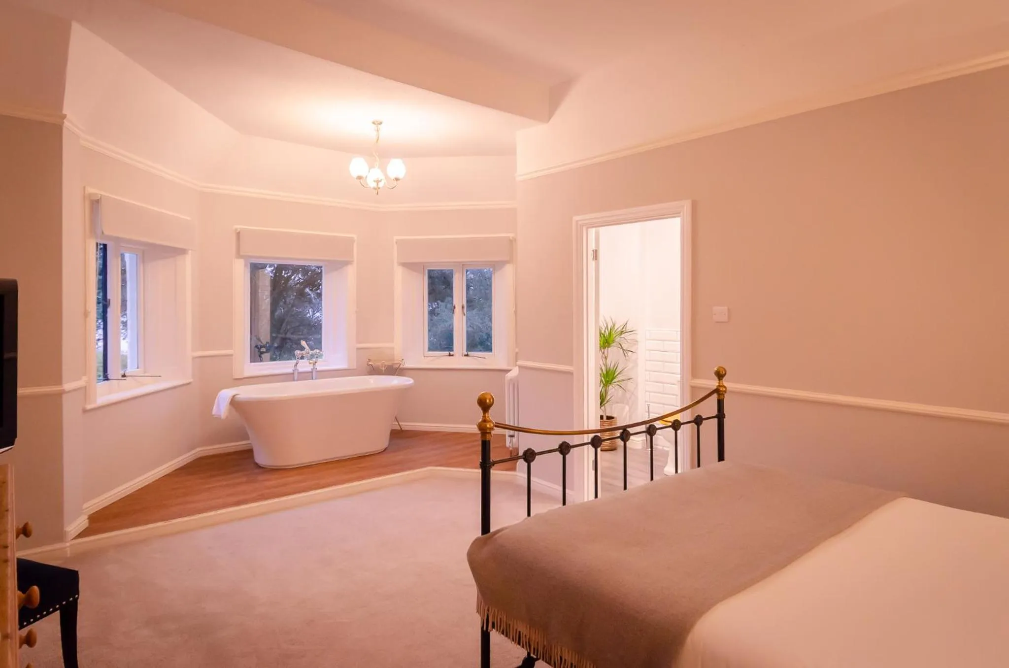 Bedroom in The Alverbank Hotel