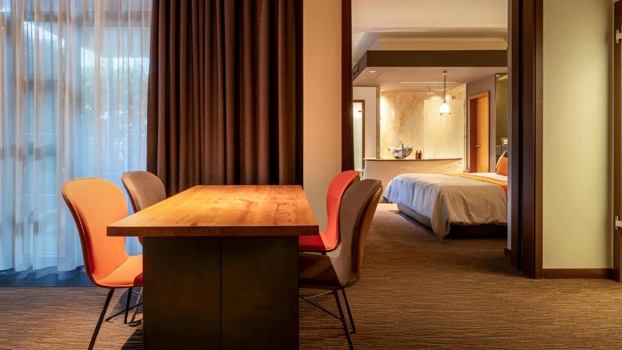 Living room, Bed in east Hotel Hamburg