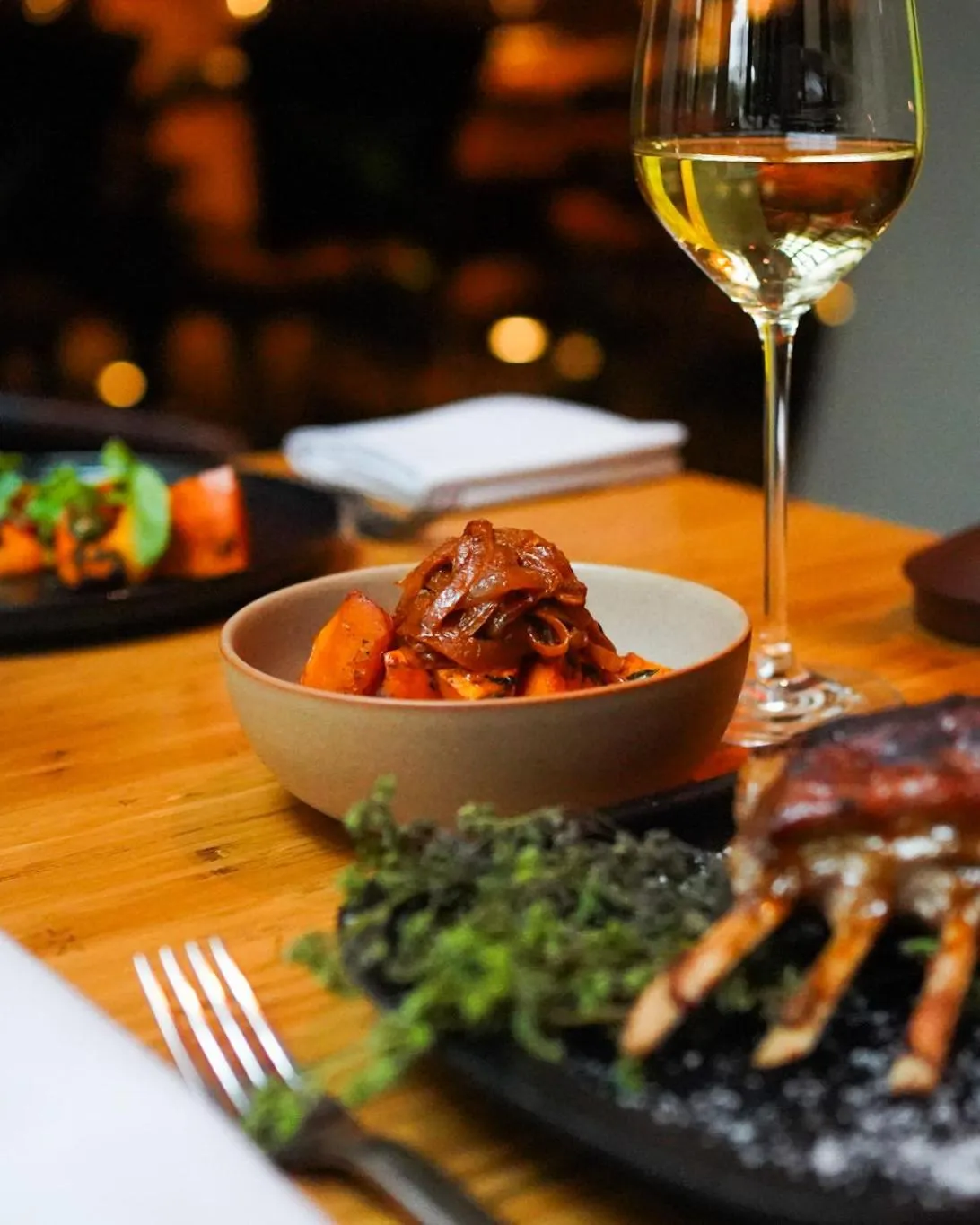 Restaurant/places to eat in east Hotel Hamburg