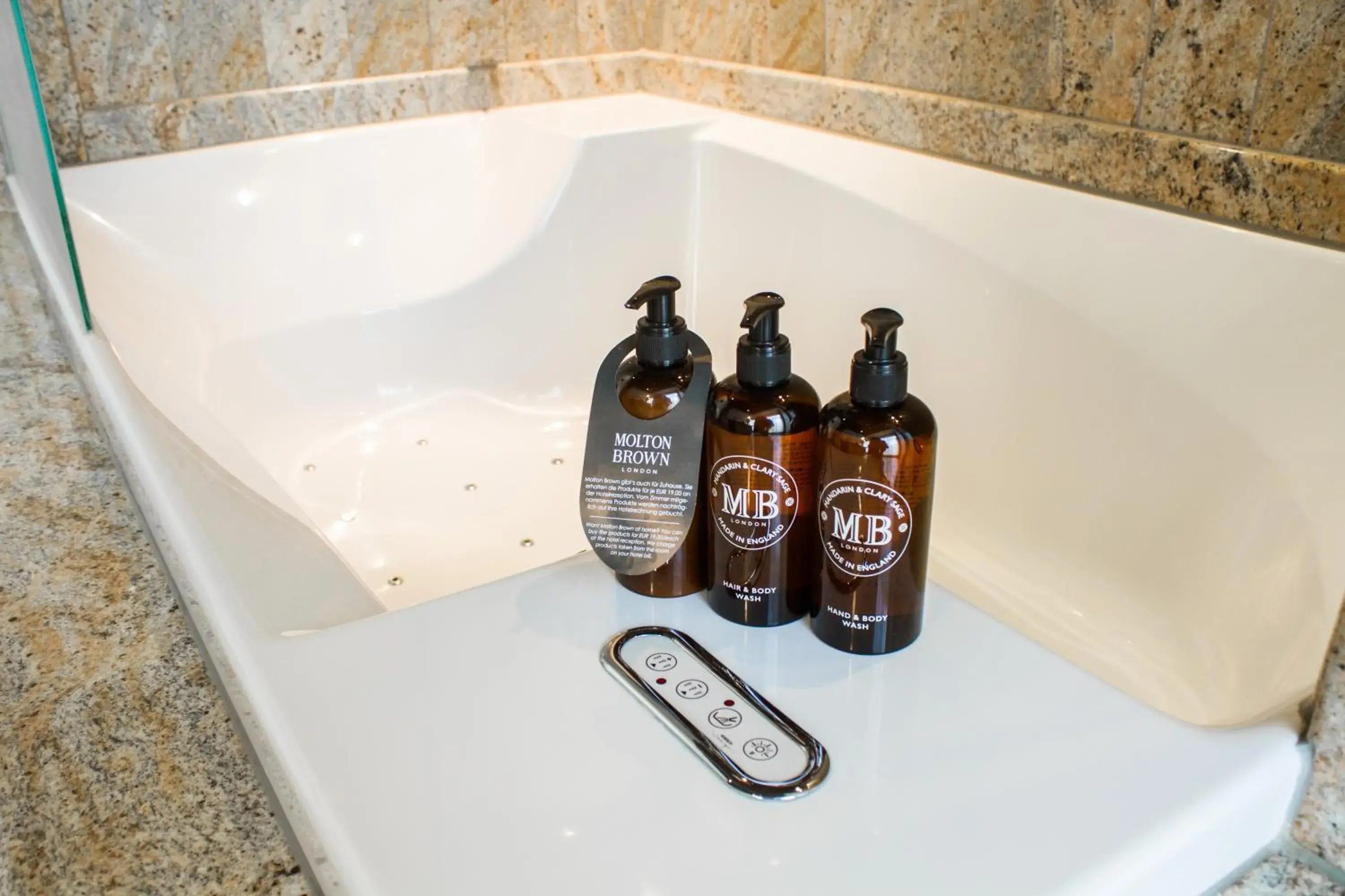 Bathroom in east Hotel Hamburg Bathroom in east Hotel Hamburg