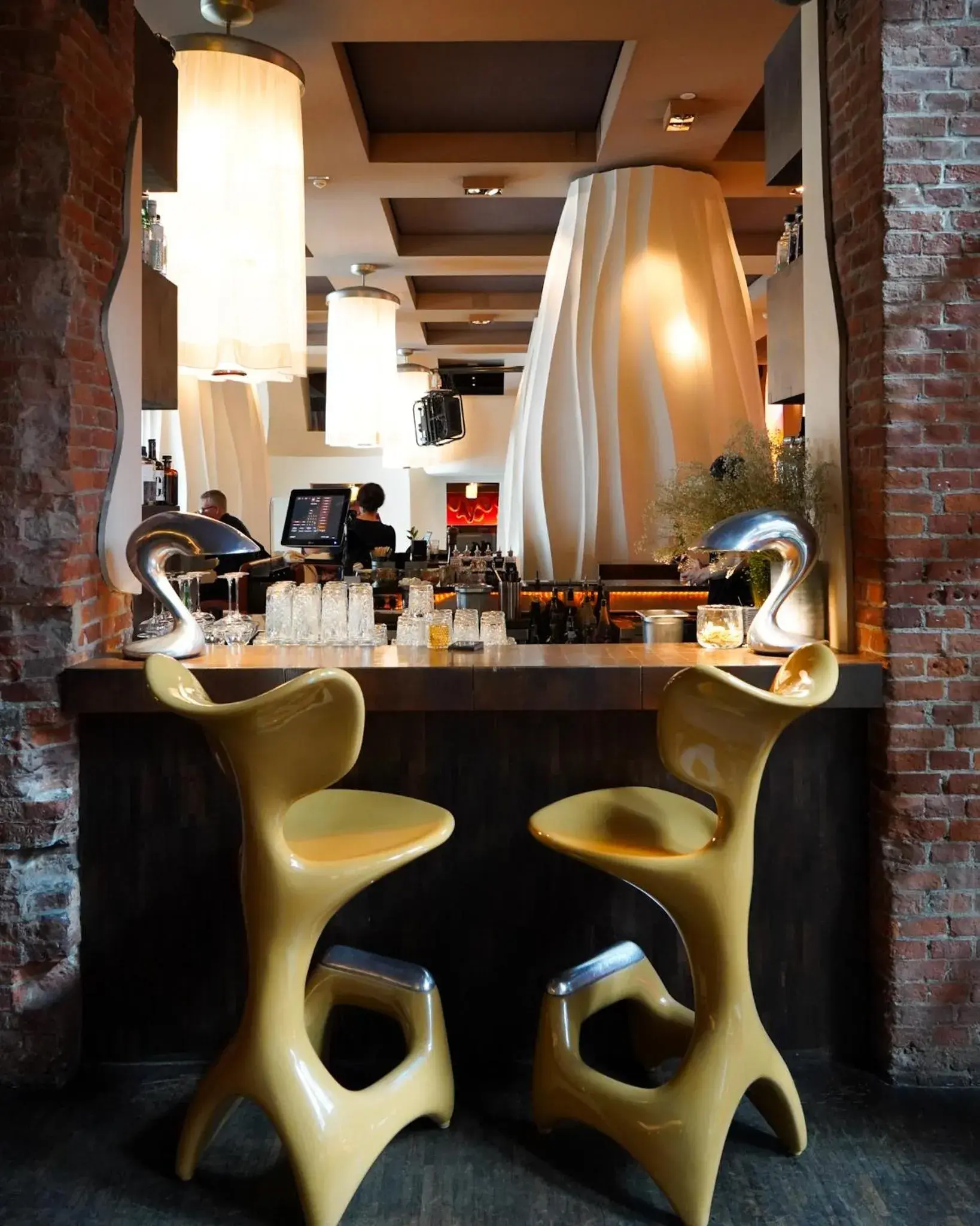 Lounge or bar in east Hotel Hamburg Lounge or bar in east Hotel Hamburg