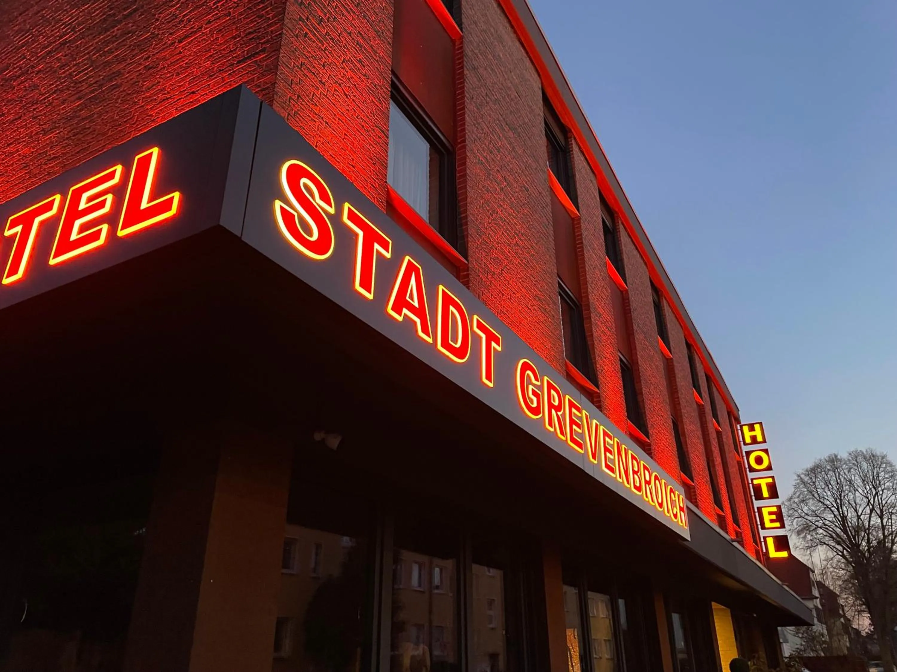 Logo/Certificate/Sign in Hotel Stadt Grevenbroich mit Klimaanlage