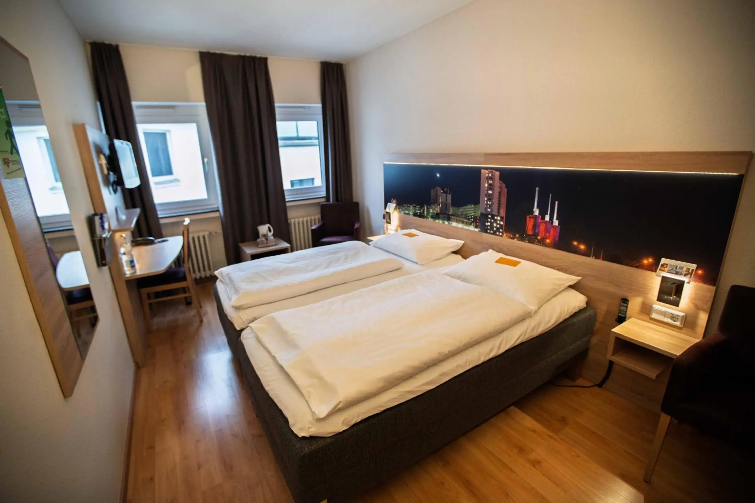 Superior Double Room in City Hotel Hannover Superior Double Room in City Hotel Hannover