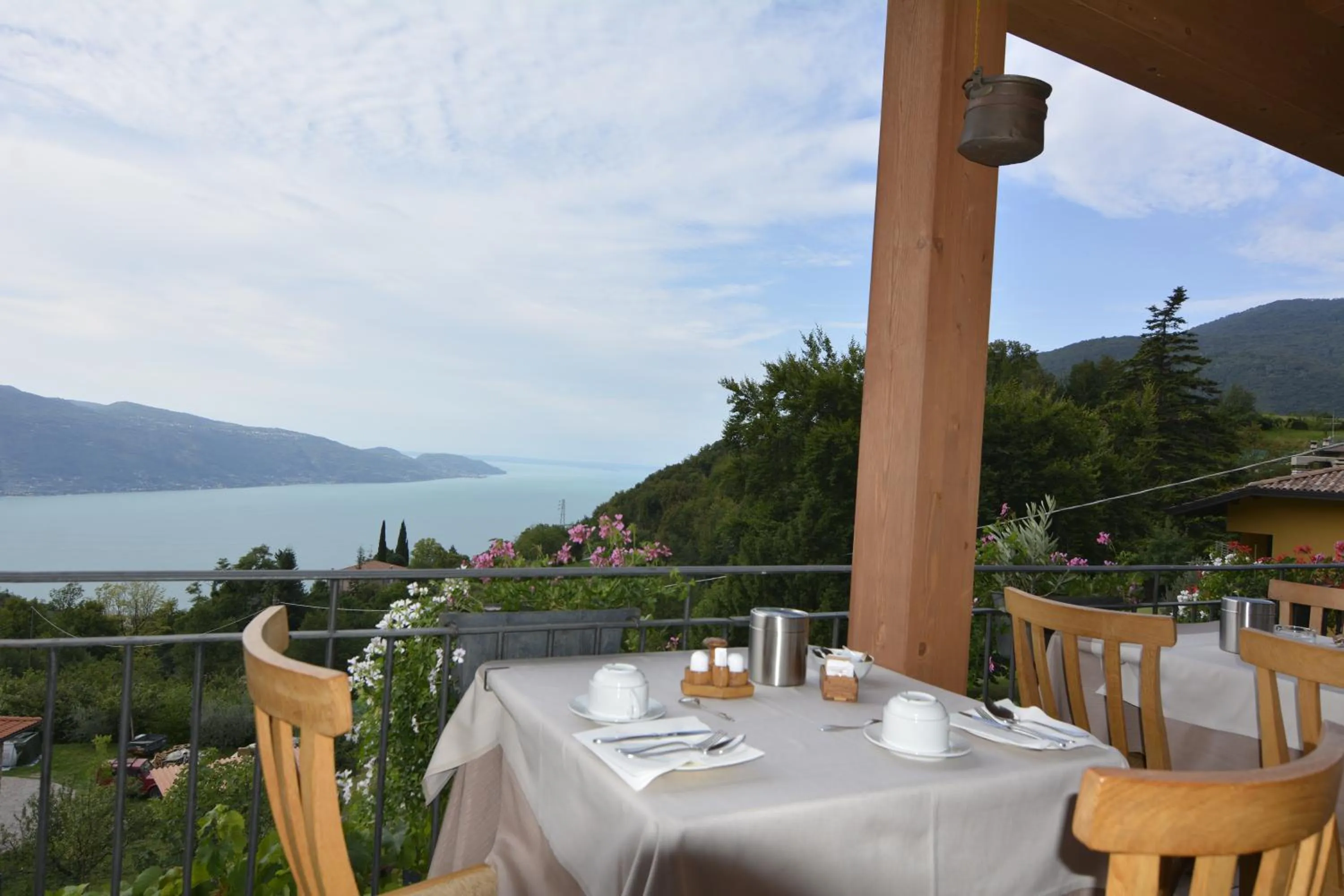 Restaurant/places to eat in Il Camino