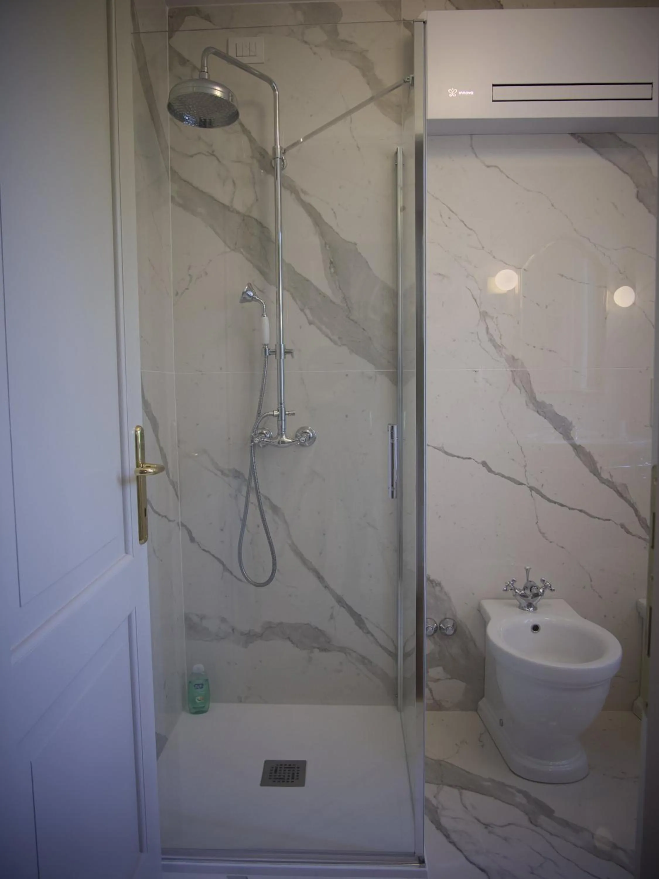 Shower in Villa San Liberale - Suites & Wellness - Villa Veneta