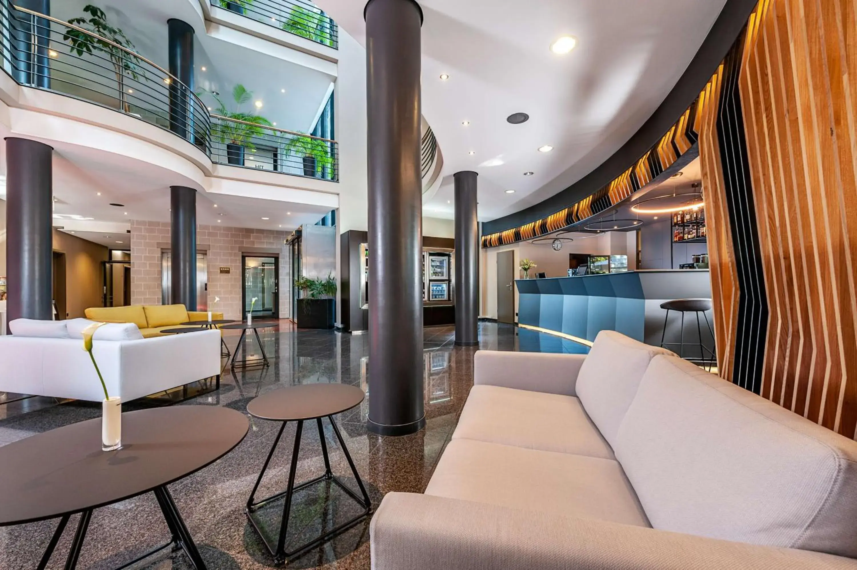 Lobby or reception in NH München Unterhaching Lobby or reception in NH München Unterhaching