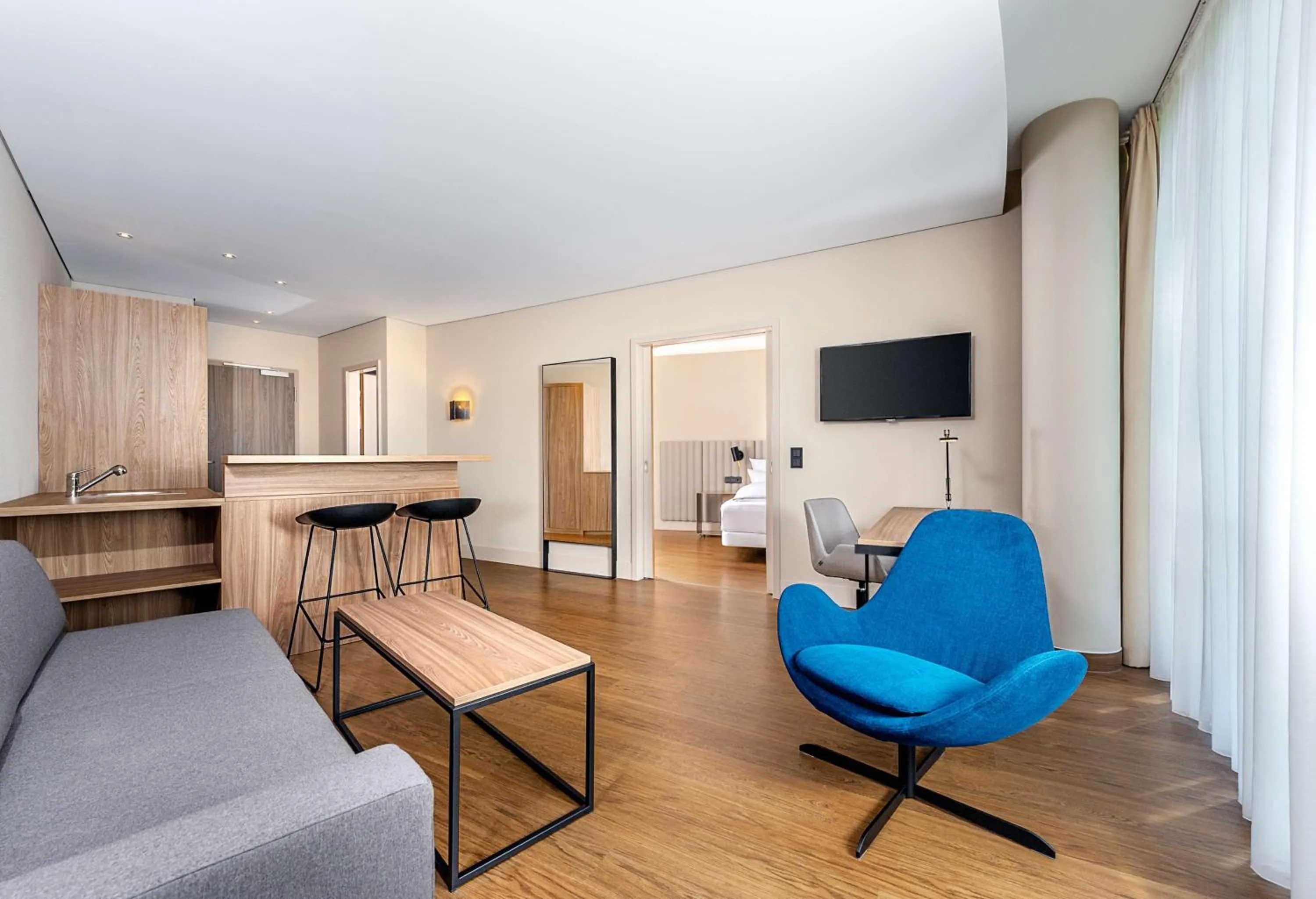 Photo of the whole room in NH München Unterhaching