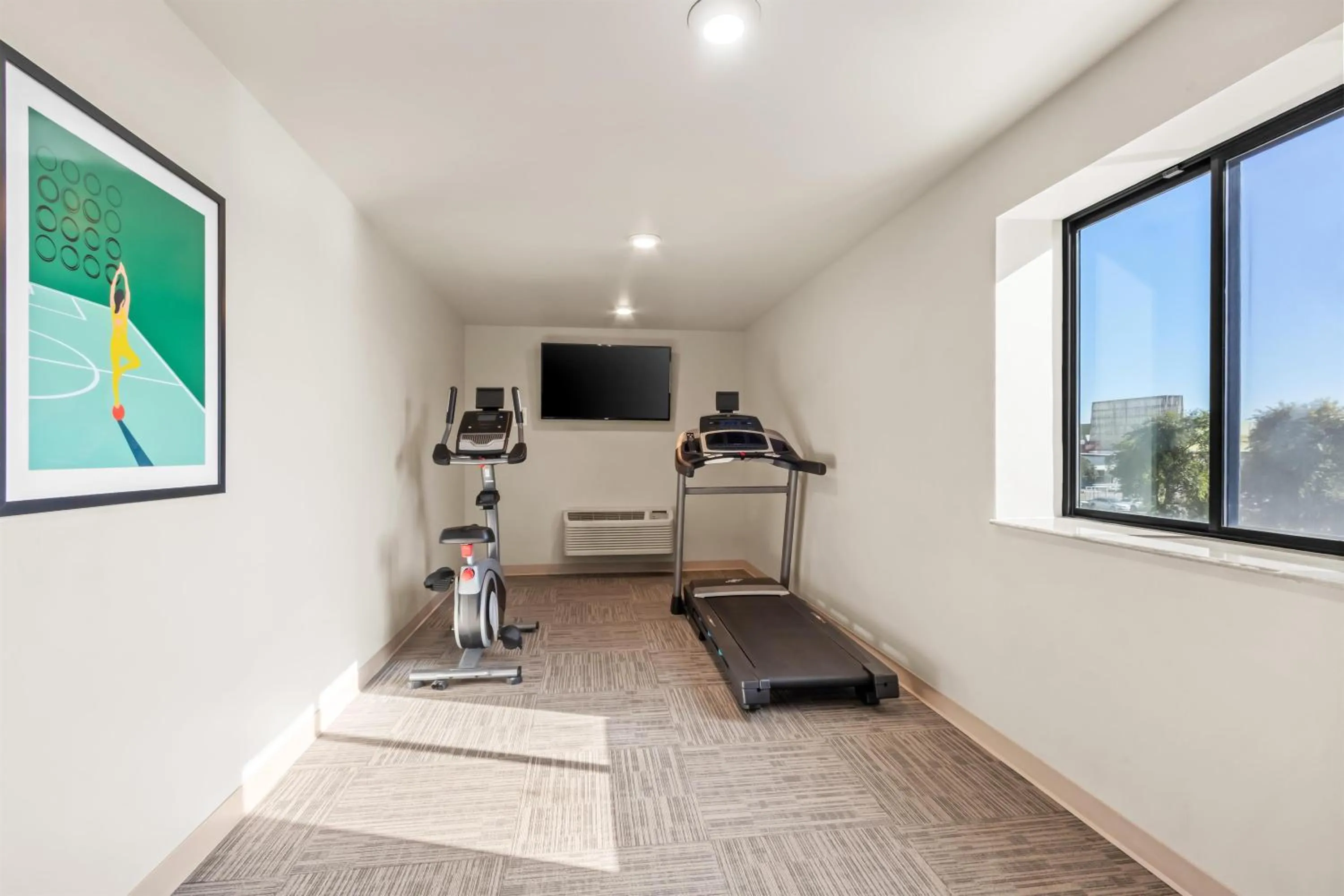 Fitness centre/facilities in Sonesta Simply Suites Avondale