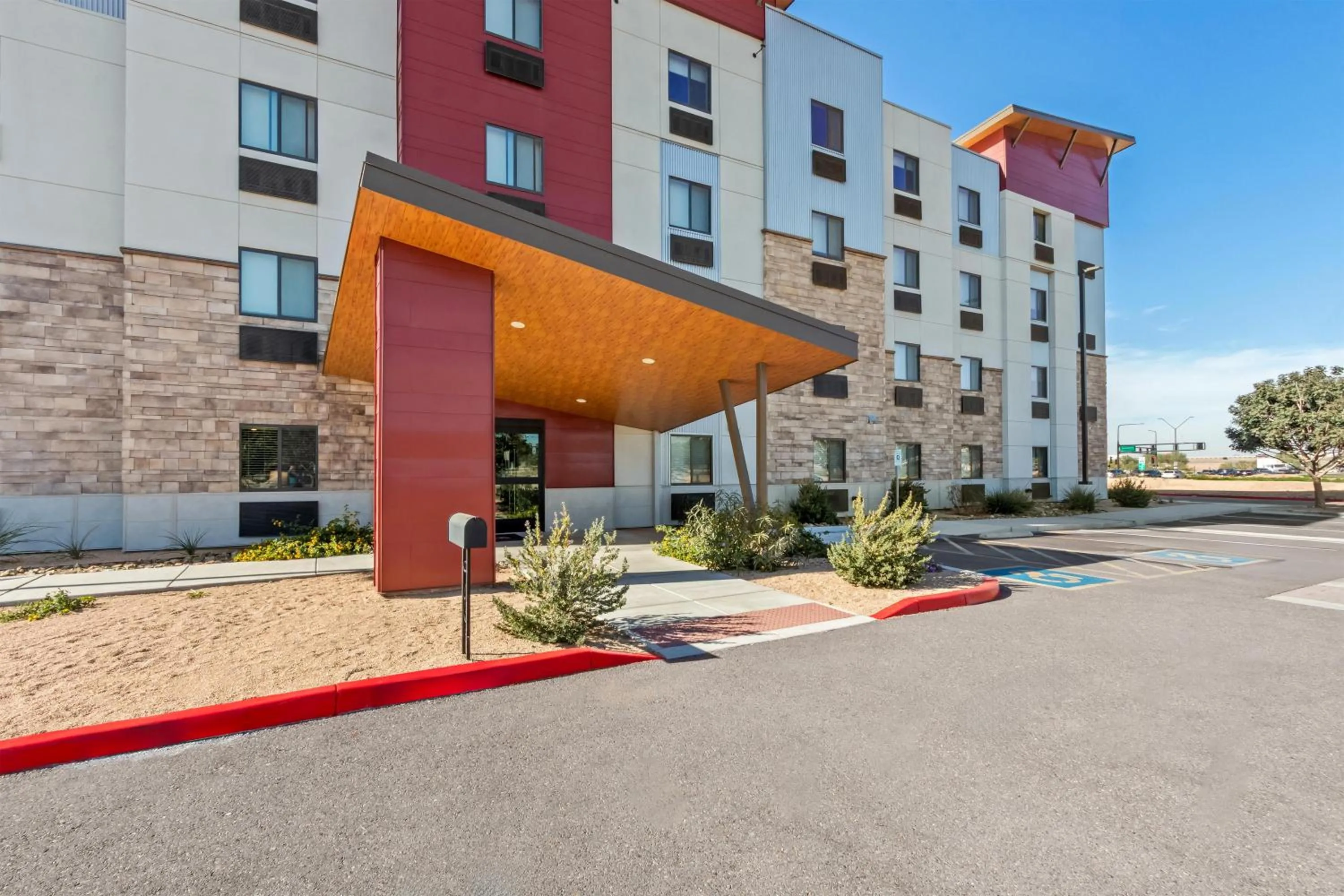 Property building in Sonesta Simply Suites Avondale