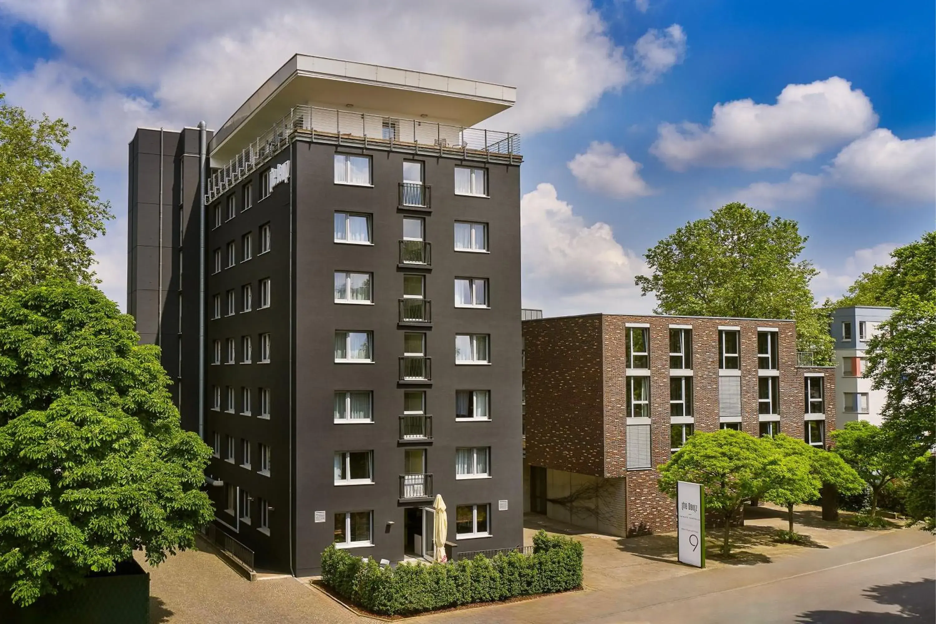 Property building in the Deutz, a Tribute Portfolio Hotel Property building in the Deutz, a Tribute Portfolio Hotel