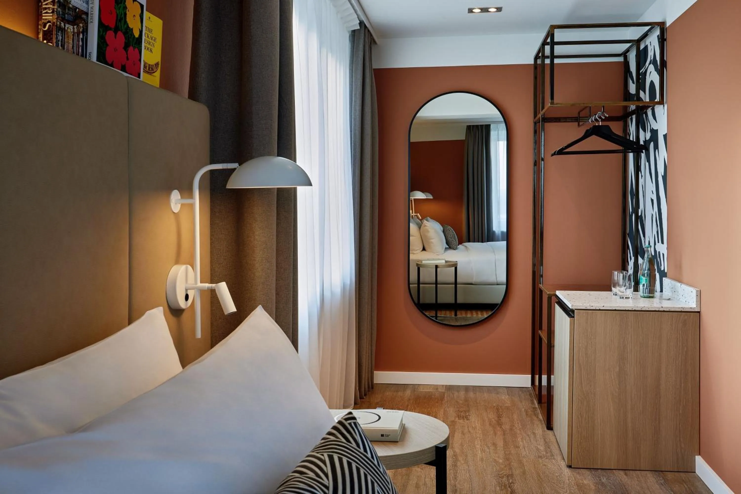 Photo of the whole room, Bed in the Deutz, a Tribute Portfolio Hotel