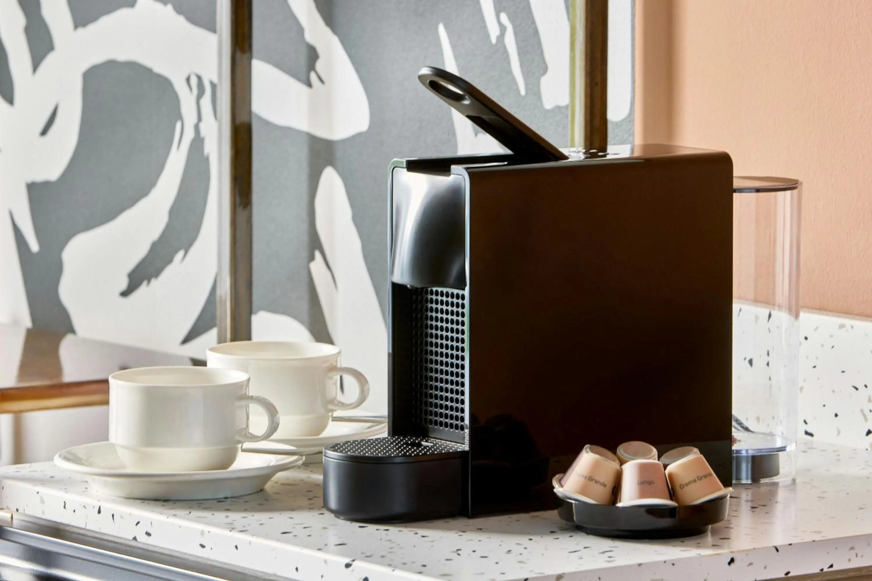 Photo of the whole room in the Deutz, a Tribute Portfolio Hotel