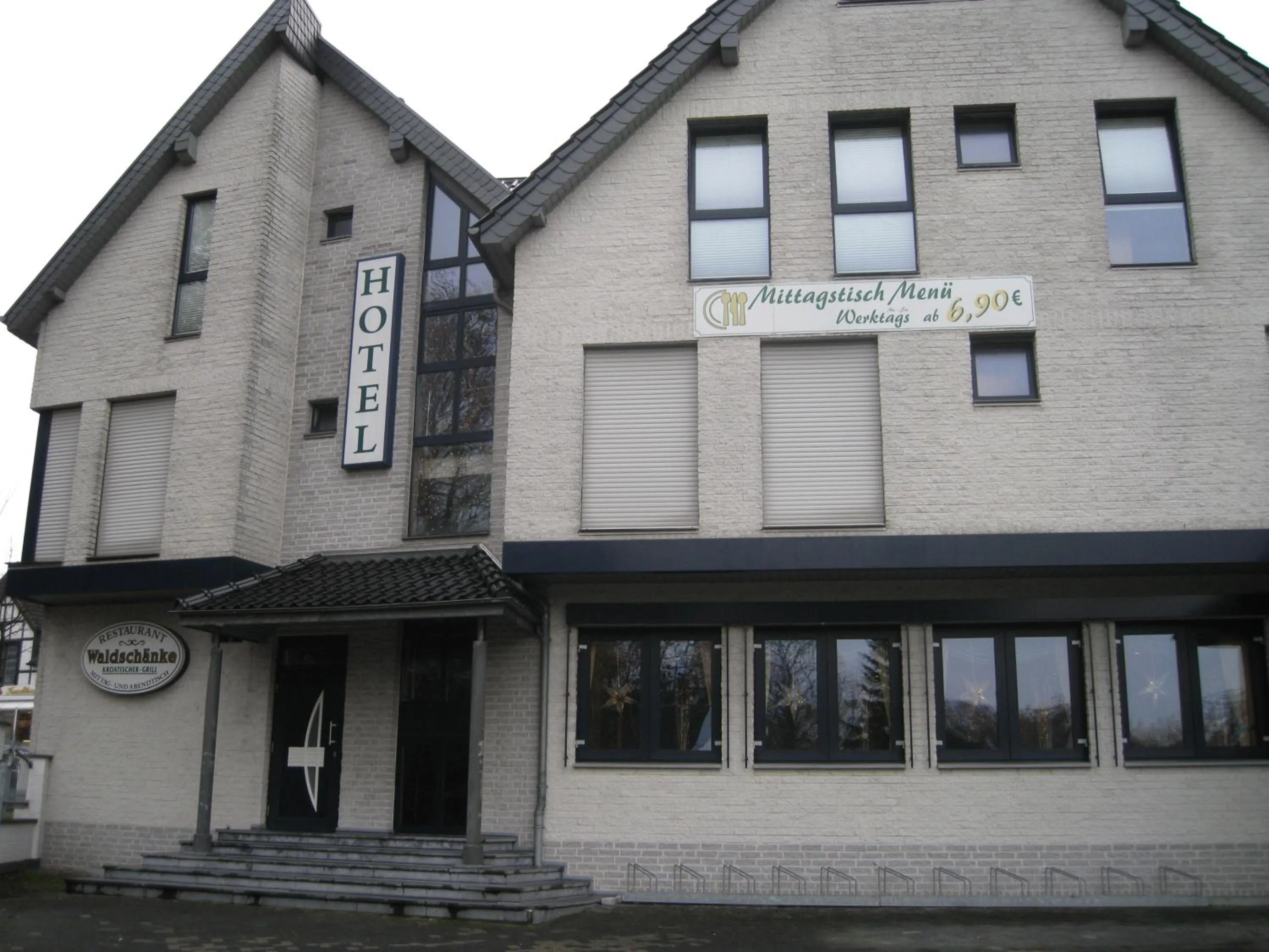 Facade/entrance in Hotel Restaurant "Waldschänke"
