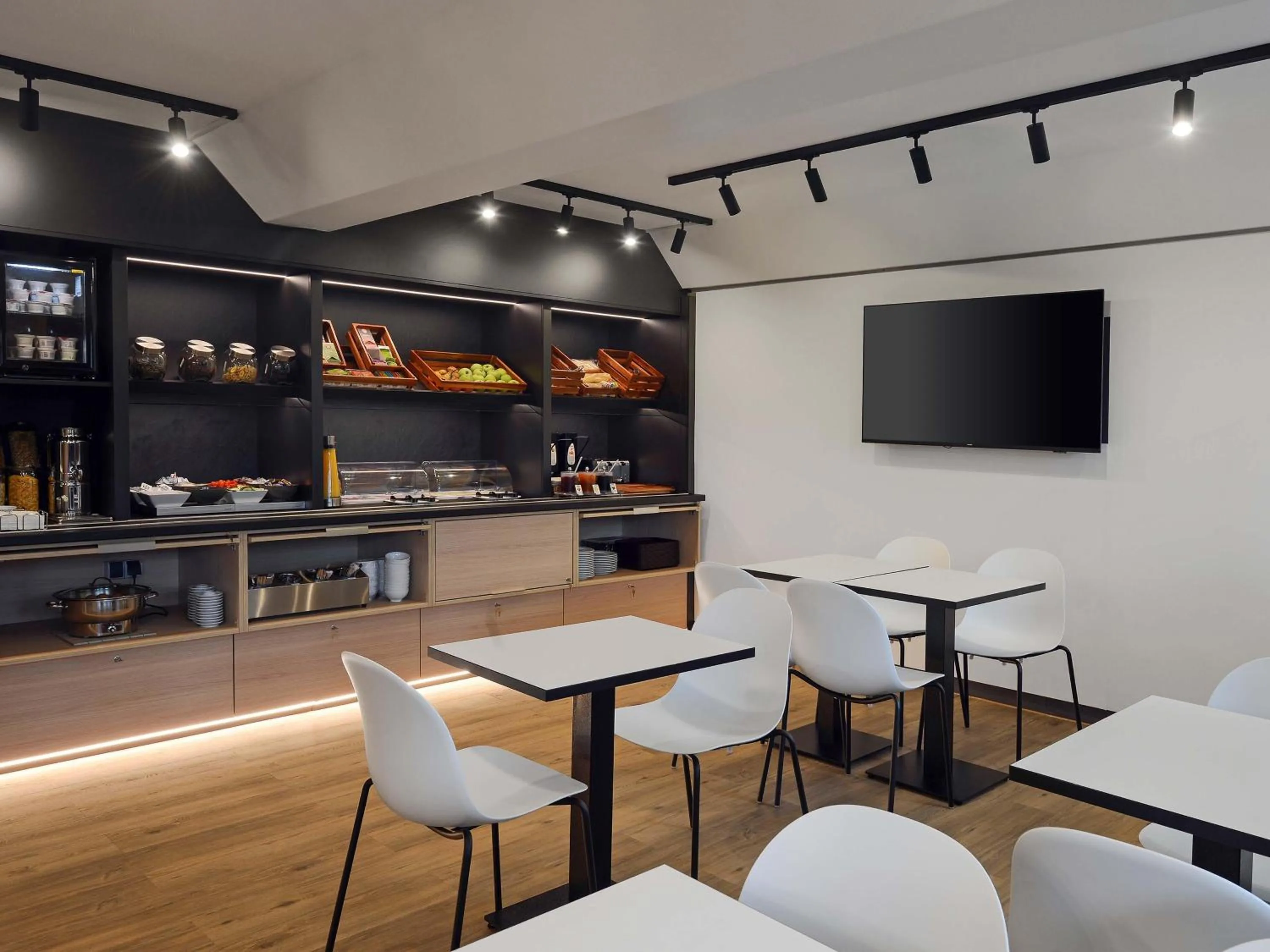 Lounge or bar in B&B HOTEL Wuppertal-Oberbarmen