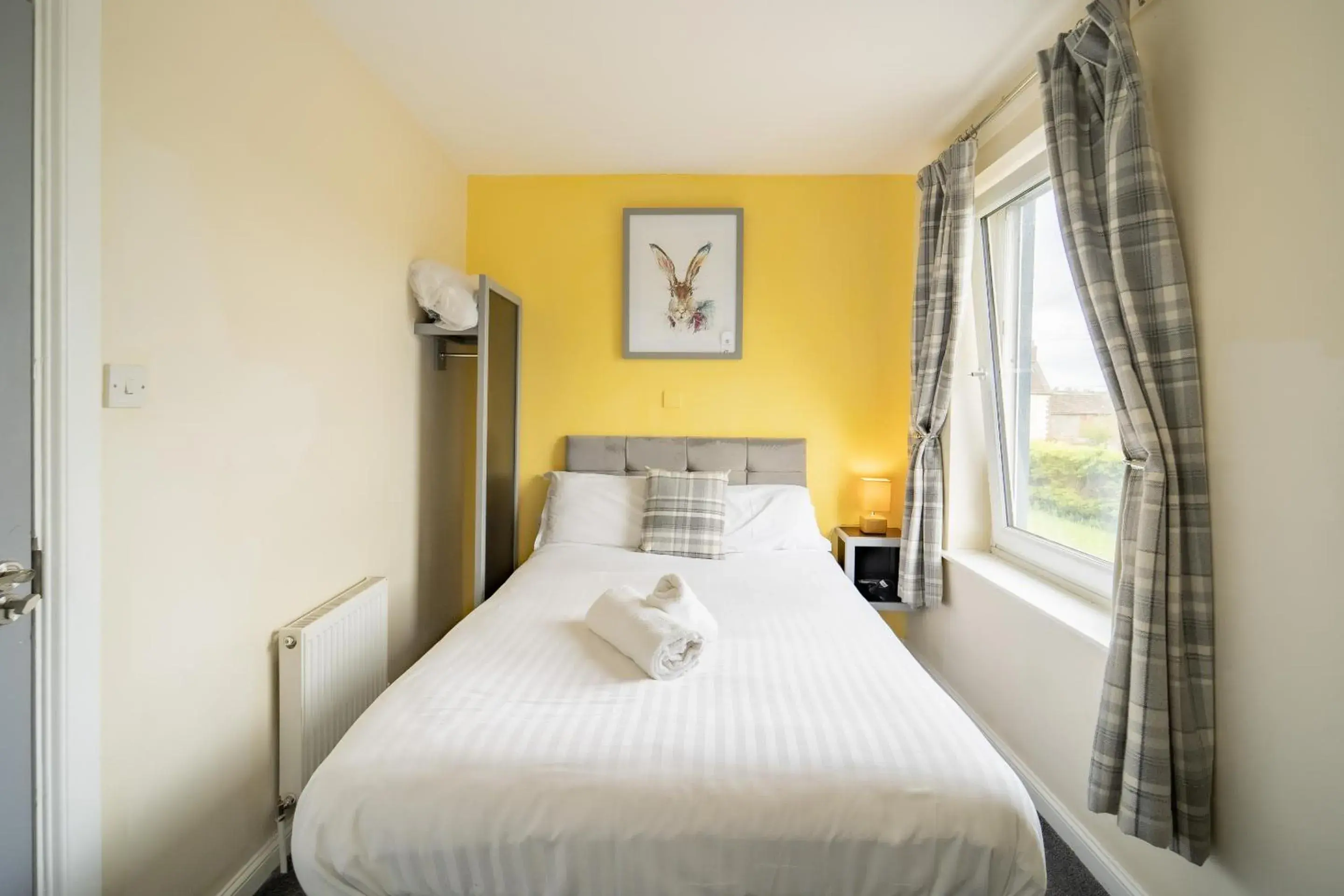Bedroom, Bed in The Well Inn Bedroom, Bed in The Well Inn