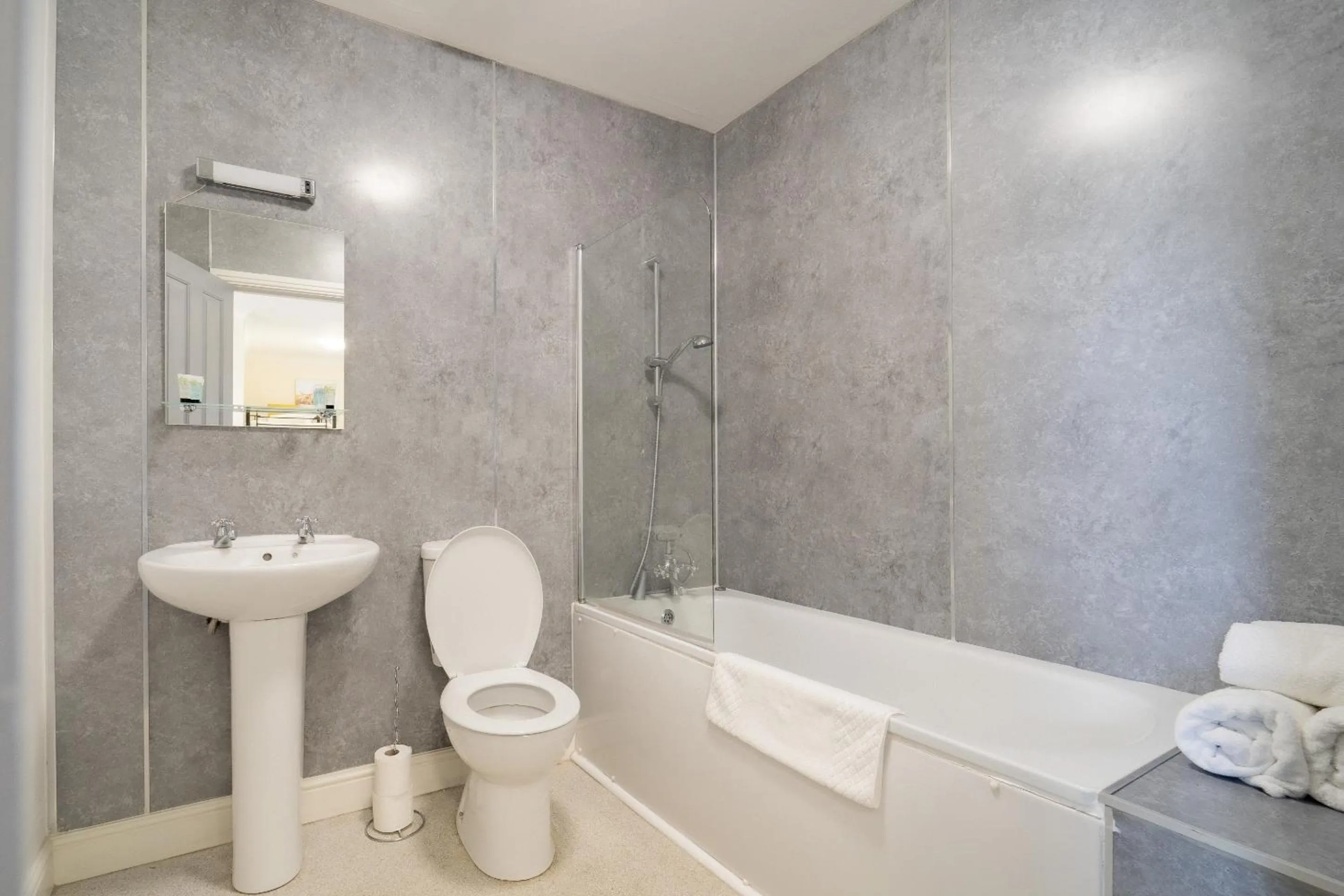 Bathroom in The Well Inn